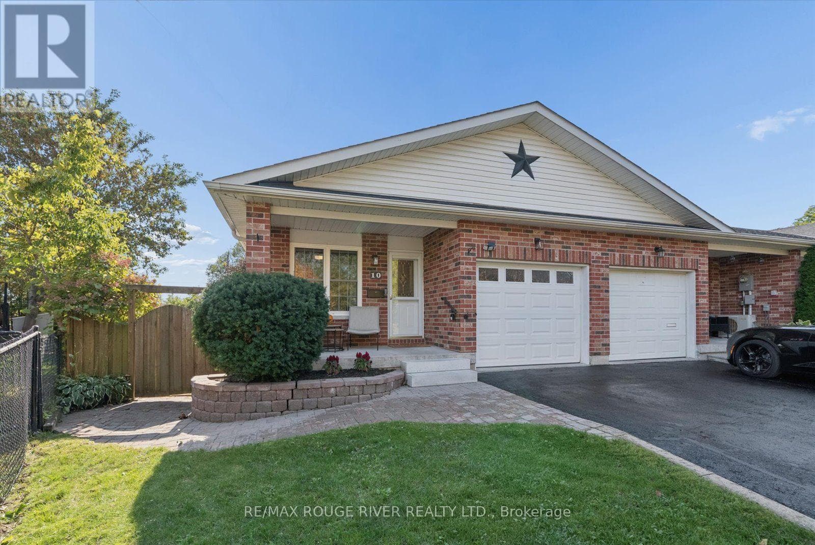 Single Family at 10 Talbot Drive, Port Hope, Ontario - Photo 2 - RE/MAX Garden City Realty