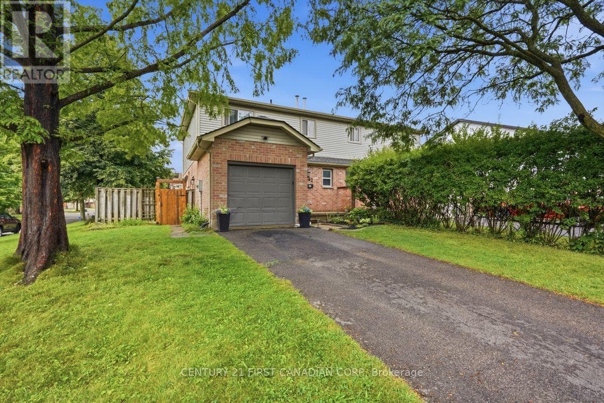 242 MARTINET Avenue