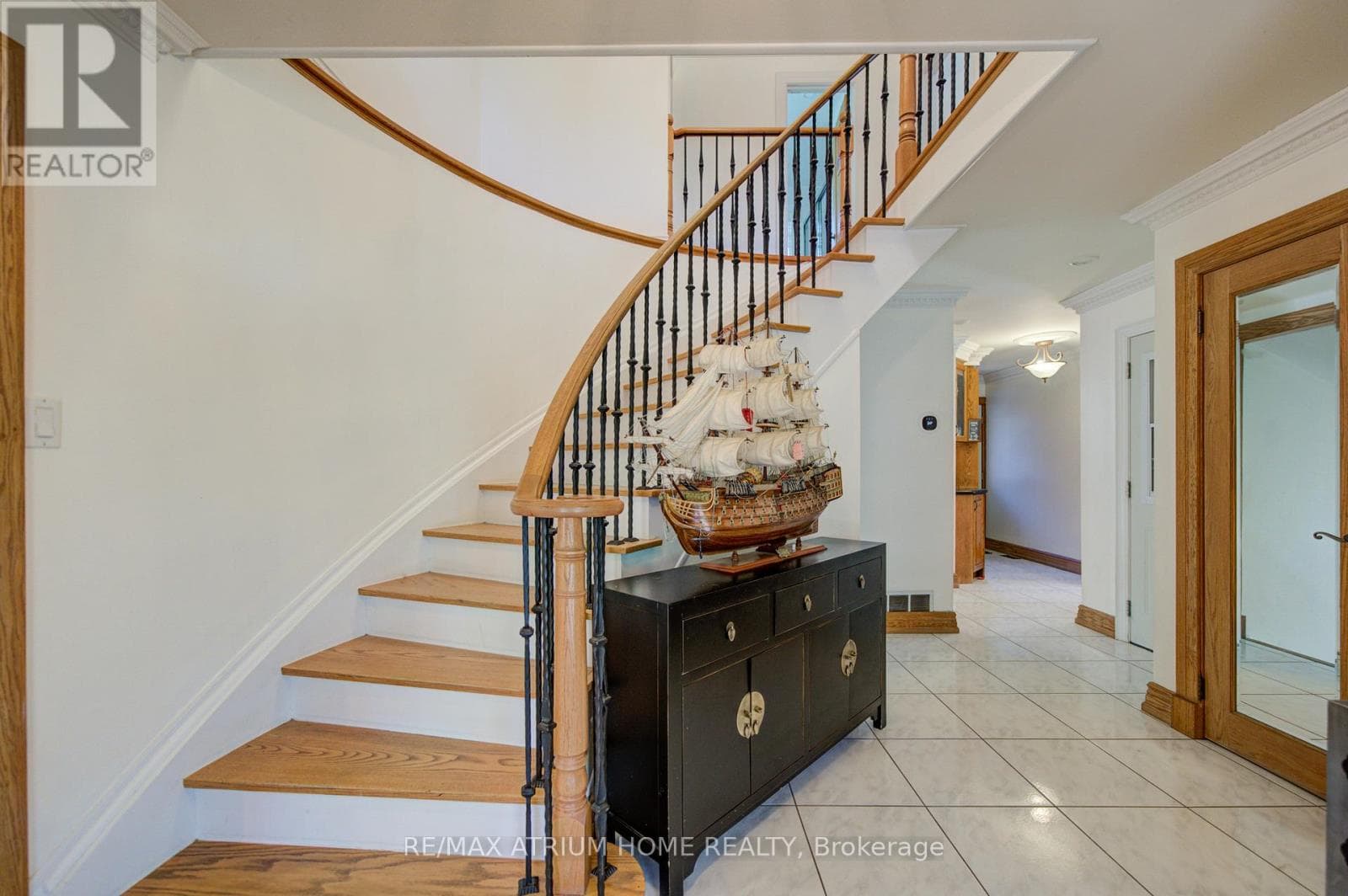 Single Family at 8 Patrick Boulevard, Toronto (Pleasant View), Ontario - Photo 3 - RE/MAX Garden City Realty