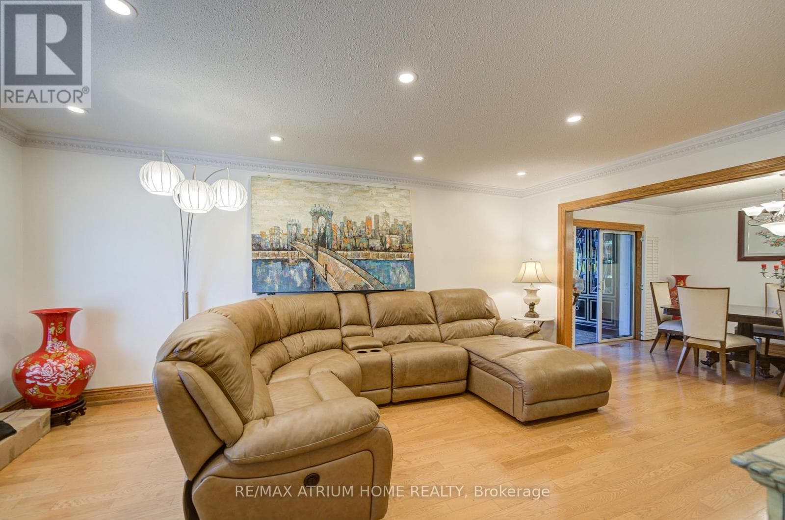 Single Family at 8 Patrick Boulevard, Toronto (Pleasant View), Ontario - Photo 8 - RE/MAX Garden City Realty