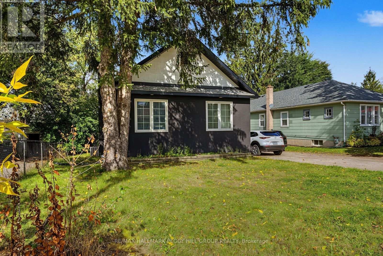 Lower- 148 Penetang Street