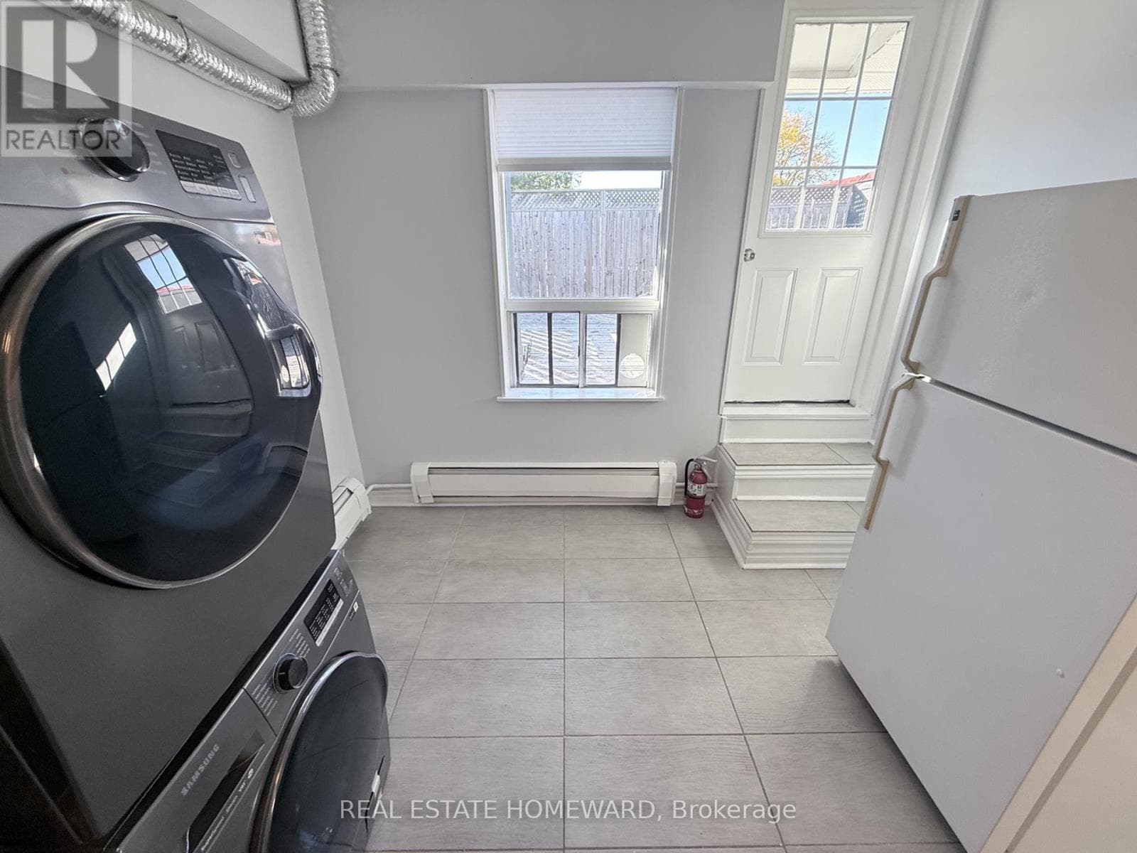 Single Family at Apt 2- 611 Danforth Avenue, Toronto (North Riverdale), Ontario - Photo 6 - RE/MAX Garden City Realty