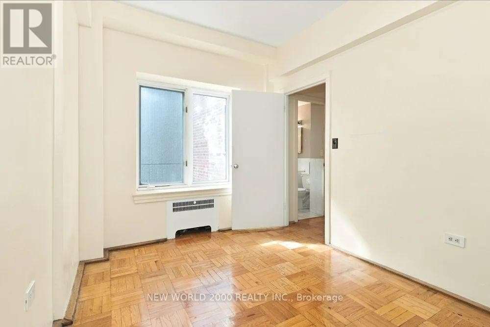 Single Family at 303- 110 St Clair Avenue, Toronto (Yonge-St. Clair), Ontario - Photo 10 - RE/MAX Garden City Realty