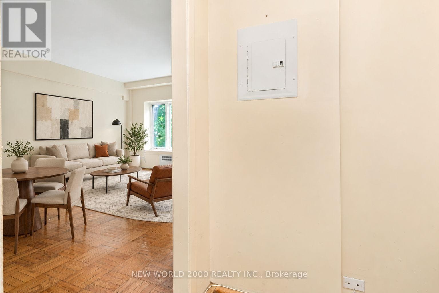 Single Family at 303- 110 St Clair Avenue, Toronto (Yonge-St. Clair), Ontario - Photo 4 - RE/MAX Garden City Realty