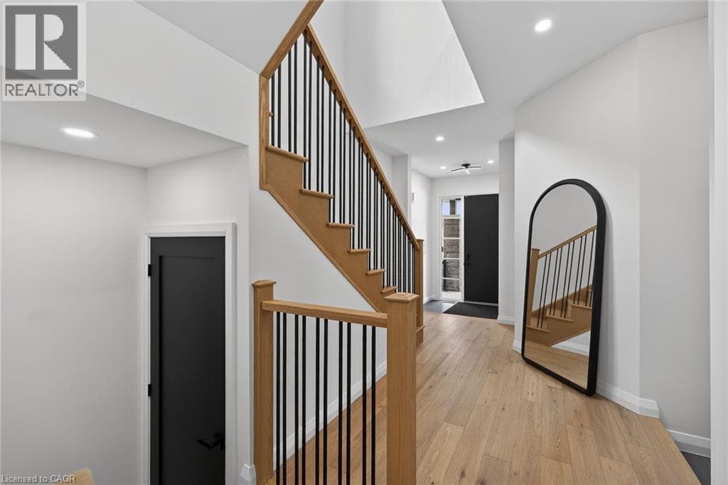 Single Family at 12 SHADY OAKS Trail, Hamilton, Ontario - Photo 7 - RE/MAX Garden City Realty