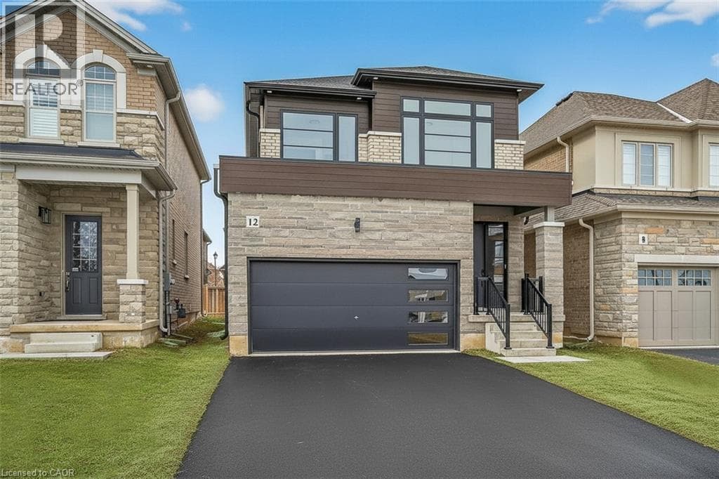 Single Family at 12 SHADY OAKS Trail, Hamilton, Ontario - Photo 2 - RE/MAX Garden City Realty
