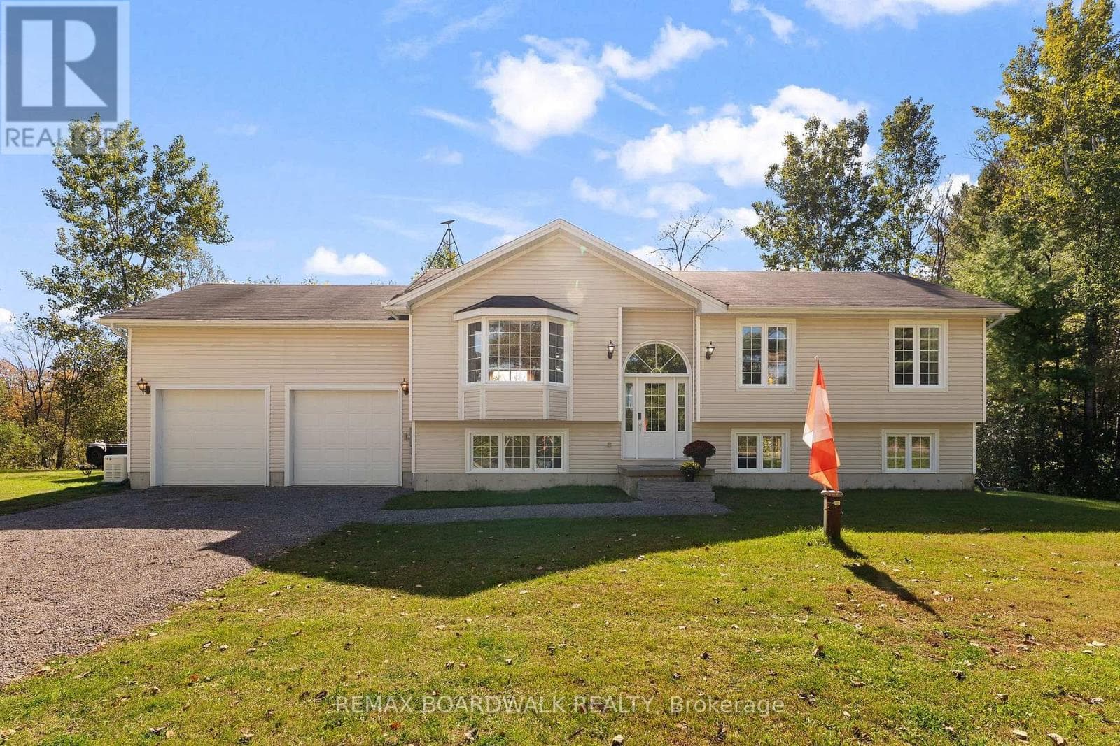 2711 Glen Smail Road