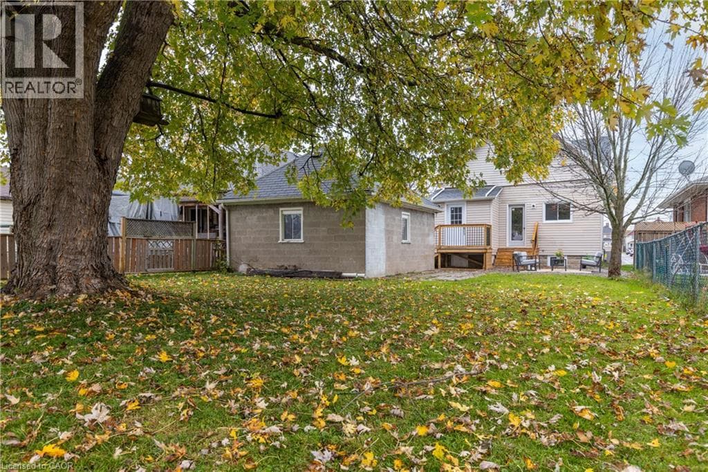 Single Family at 50 FIFTH Street, Welland, Ontario - Photo 7 - RE/MAX Garden City Realty