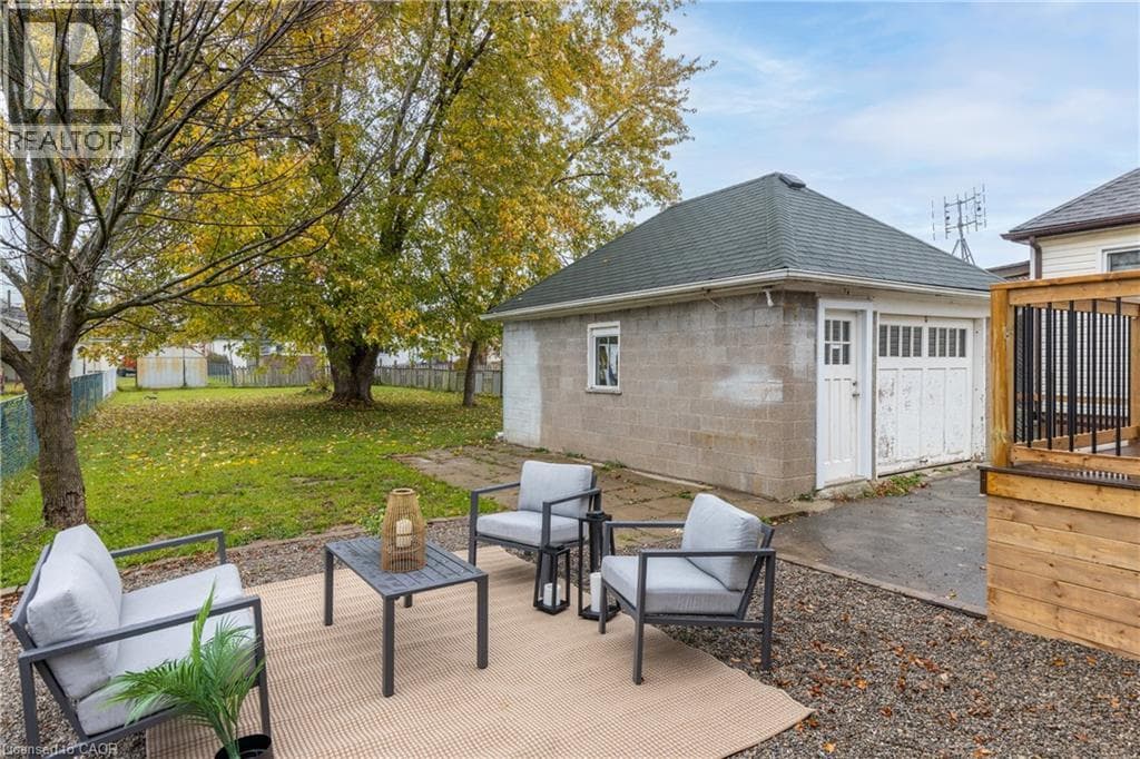 Single Family at 50 FIFTH Street, Welland, Ontario - Photo 5 - RE/MAX Garden City Realty