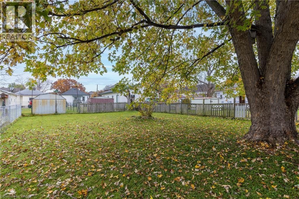 Single Family at 50 FIFTH Street, Welland, Ontario - Photo 6 - RE/MAX Garden City Realty
