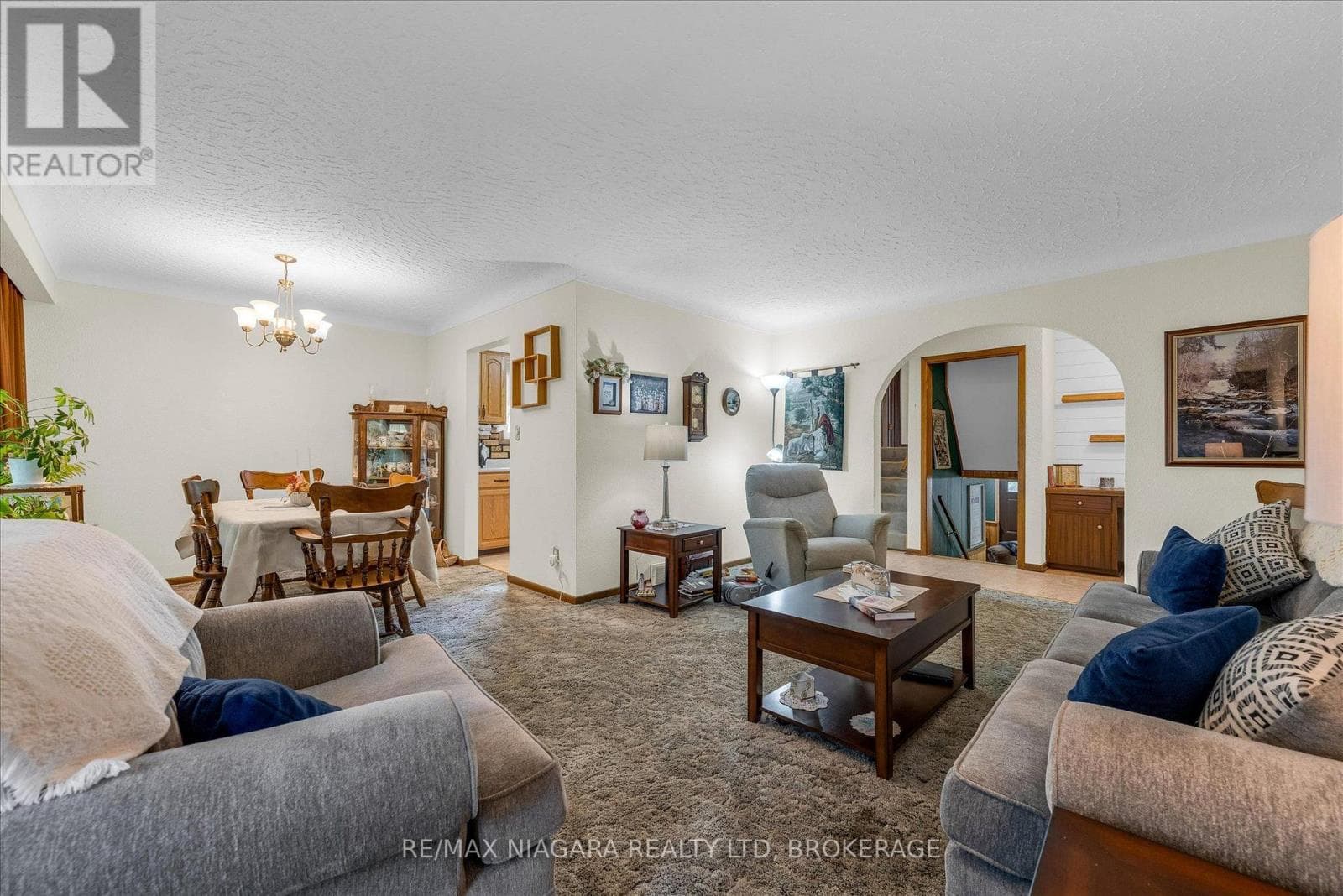 Single Family at 107 Glenayr Place, Welland (N. Welland), Ontario - Photo 6 - RE/MAX Garden City Realty
