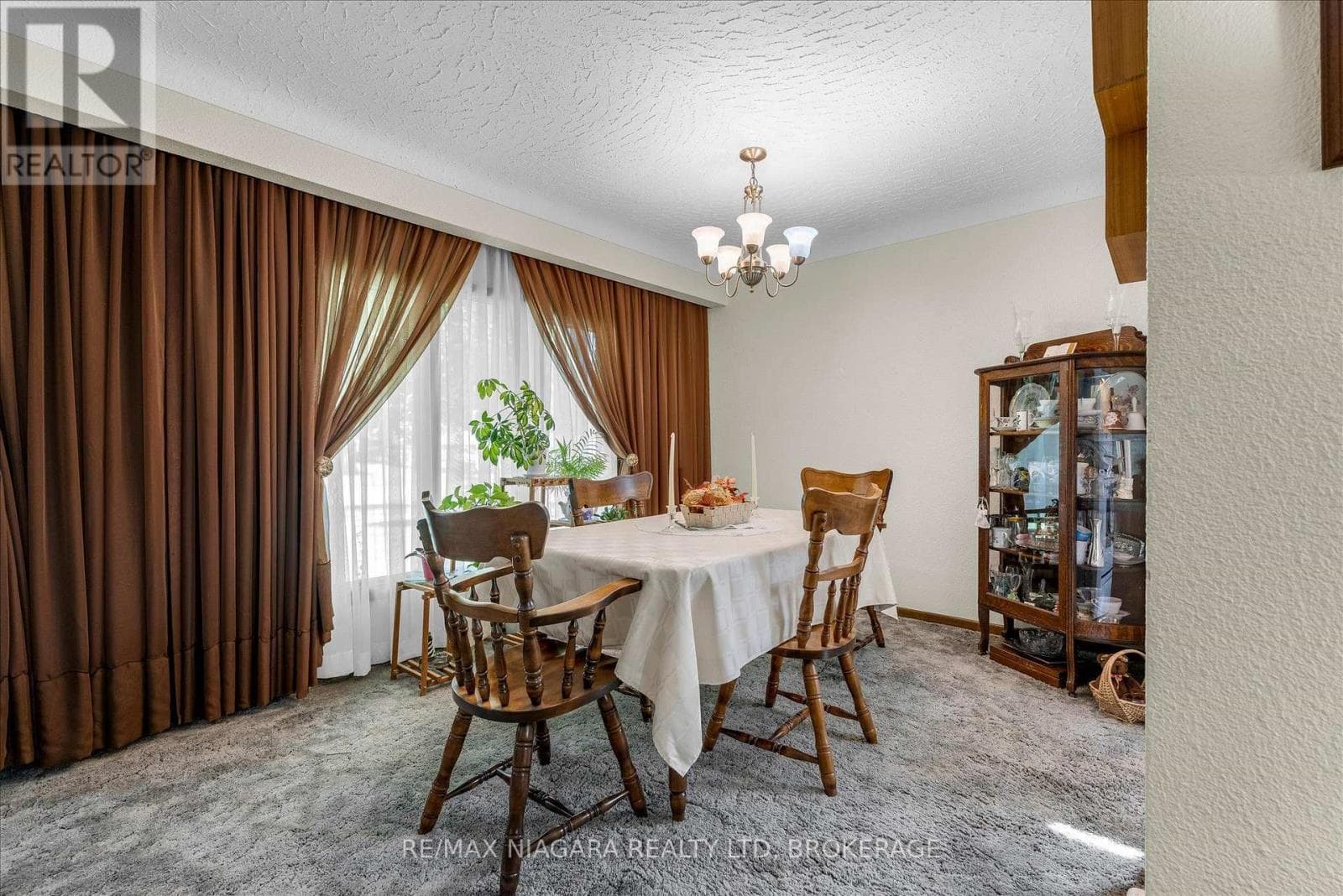 Single Family at 107 Glenayr Place, Welland (N. Welland), Ontario - Photo 7 - RE/MAX Garden City Realty