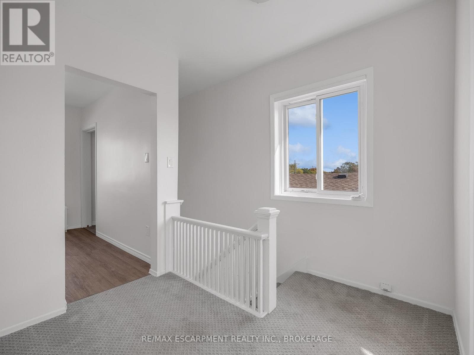 Single Family at UPPER- 7 MAITLAND Street, Thorold (Thorold Downtown), Ontario - Photo 6 - RE/MAX Garden City Realty