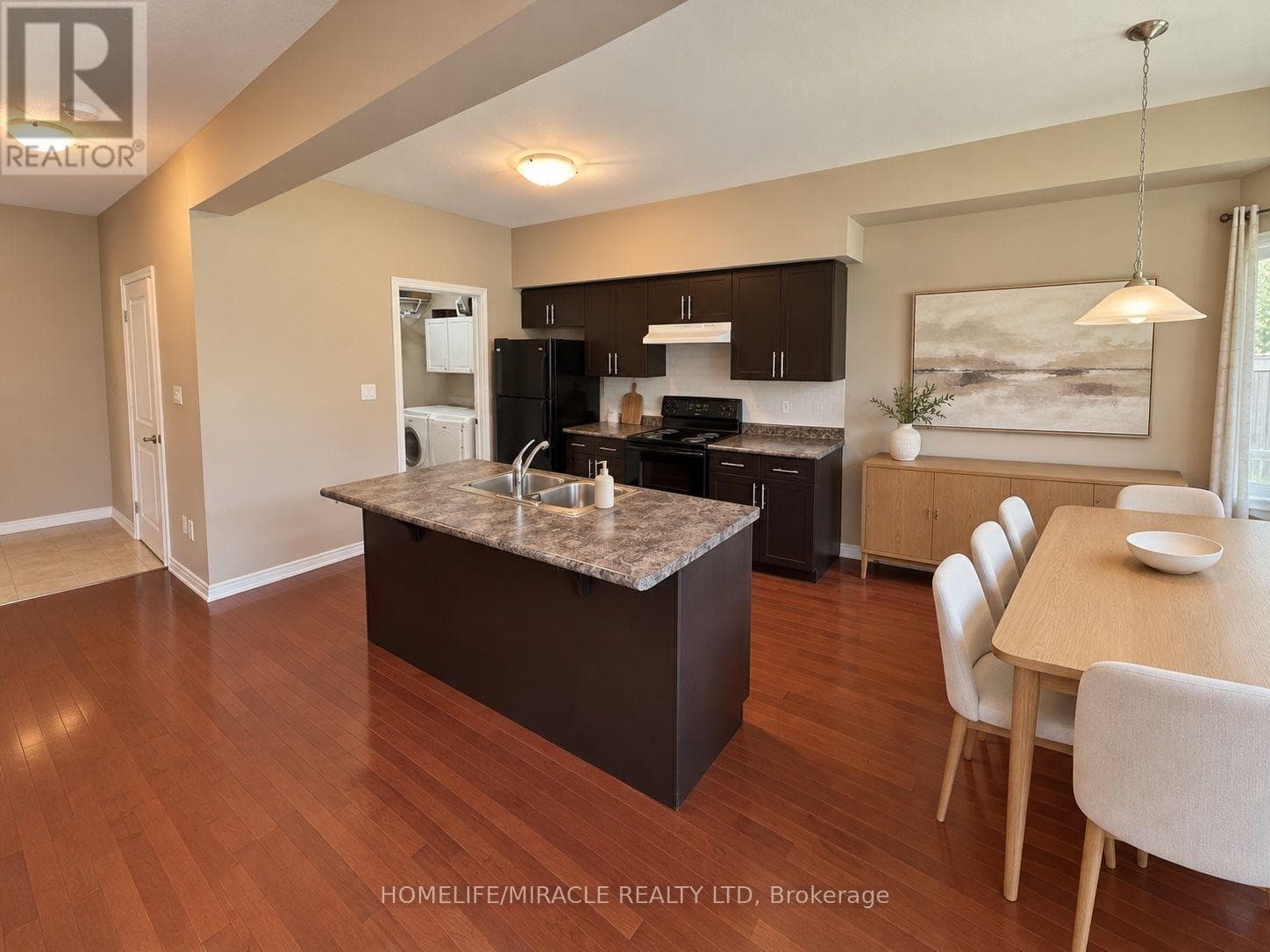 Single Family at 133 Oakhaven Place, Hamilton (Meadowlands), Ontario - Photo 6 - RE/MAX Garden City Realty