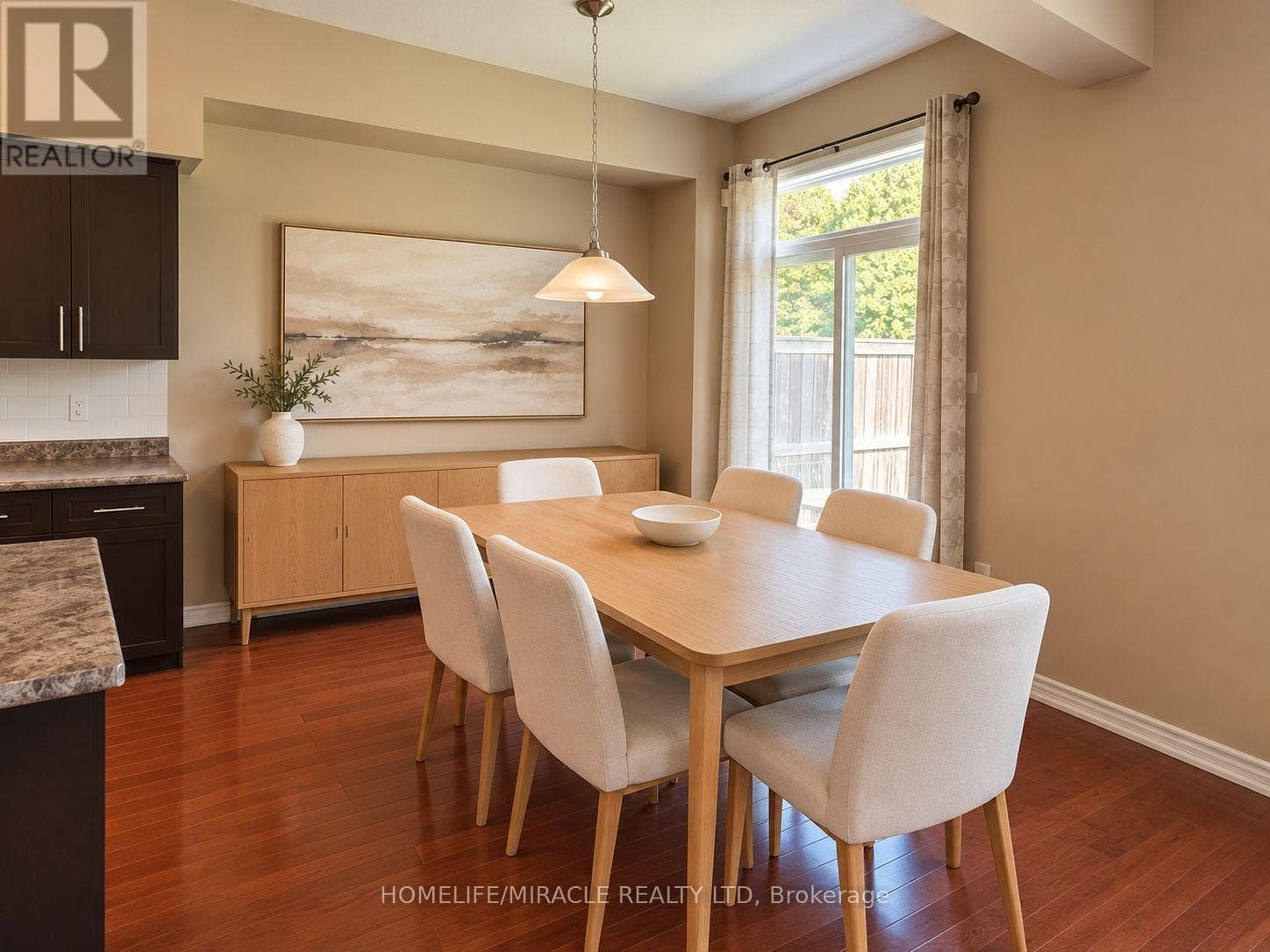 Single Family at 133 Oakhaven Place, Hamilton (Meadowlands), Ontario - Photo 7 - RE/MAX Garden City Realty