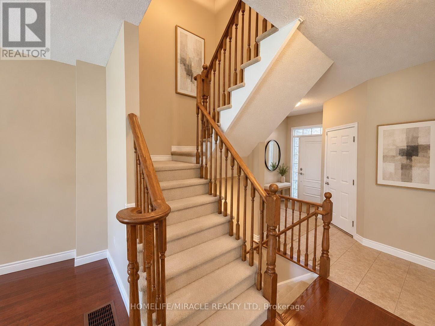 Single Family at 133 Oakhaven Place, Hamilton (Meadowlands), Ontario - Photo 9 - RE/MAX Garden City Realty