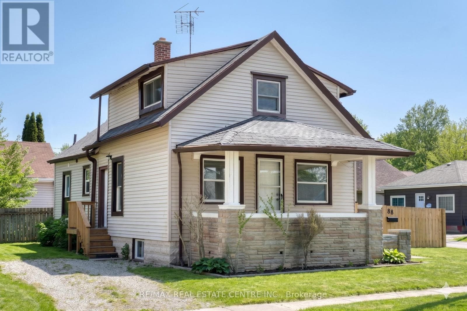 88 Lorne Avenue