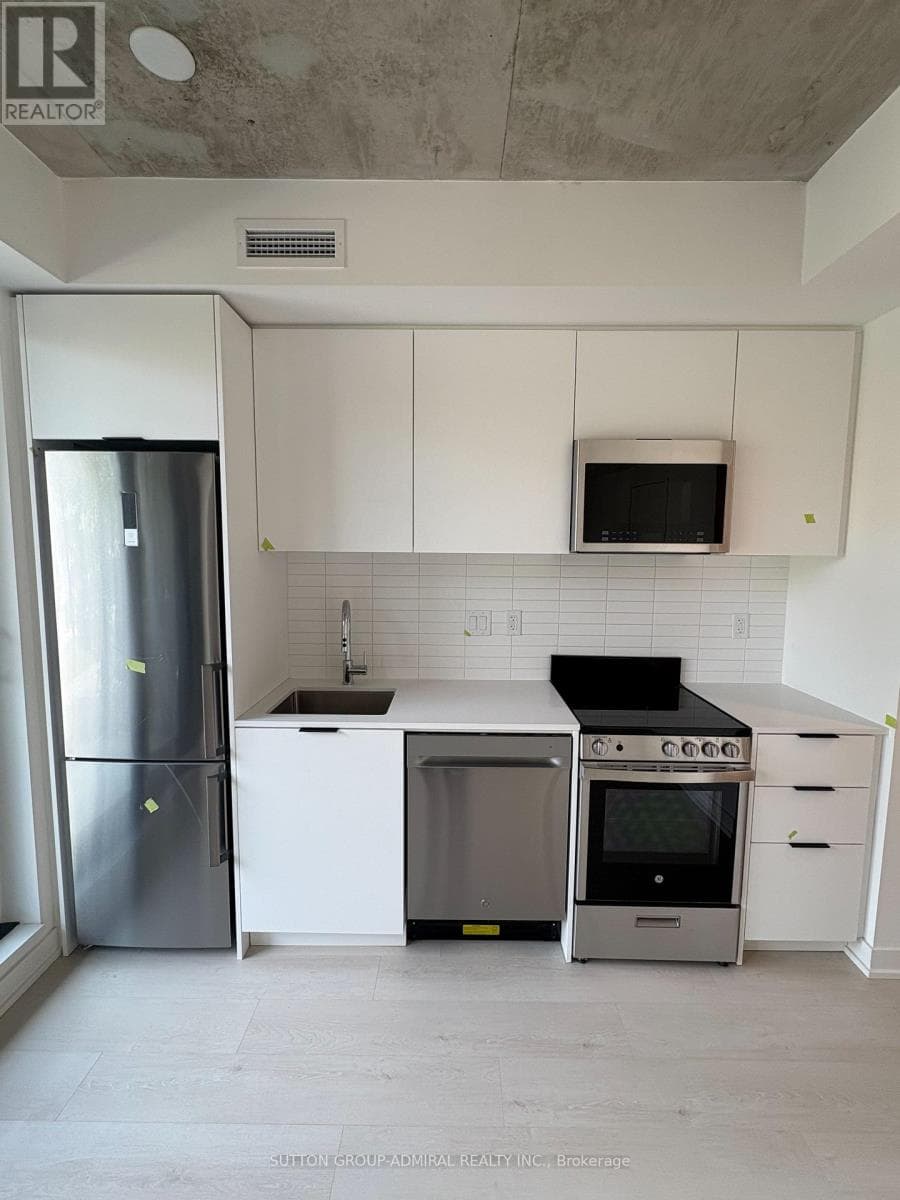Single Family at 313- 1 Vine Avenue, Toronto (Junction Area), Ontario - Photo 3 - RE/MAX Garden City Realty