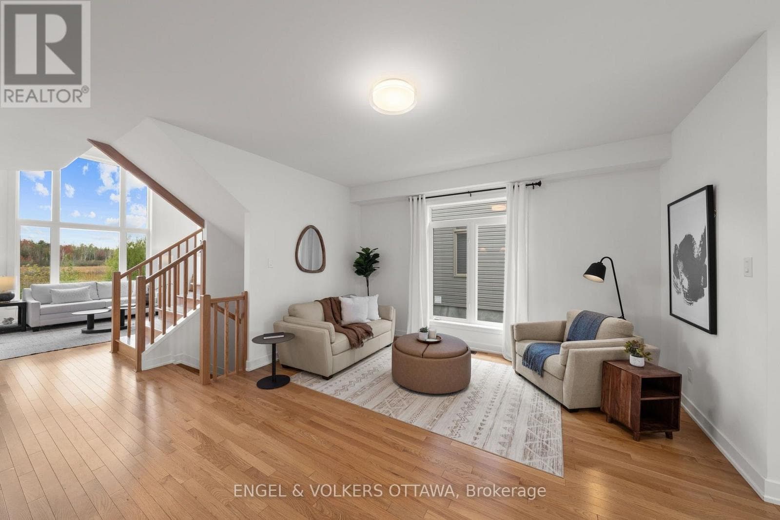 Single Family at 154 Winterhaven Drive, Ottawa, Ontario - Photo 5 - RE/MAX Garden City Realty