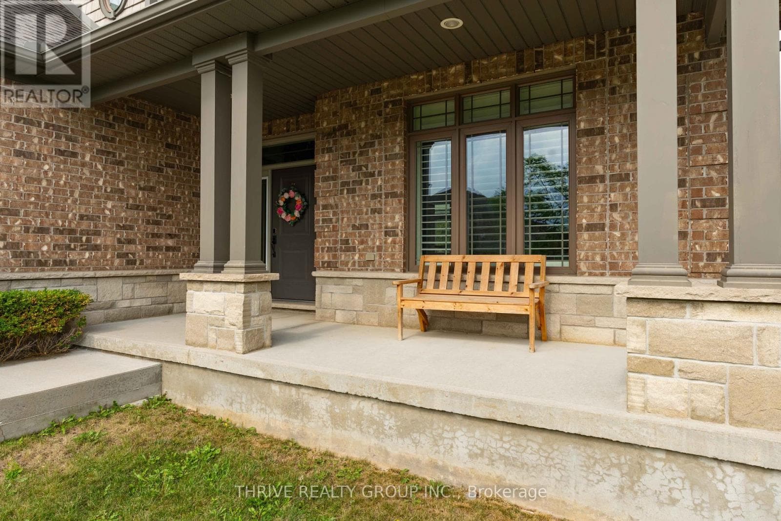 Single Family at 12 Ashwood Crescent, Middlesex Centre (Ilderton), Ontario - Photo 2 - RE/MAX Garden City Realty