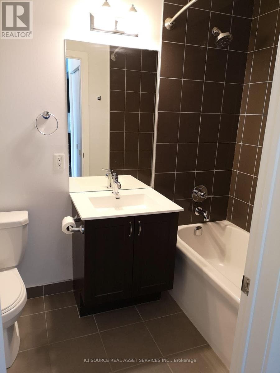 Single Family at 423- 3560 St. Clair Avenue, Toronto (Kennedy Park), Ontario - Photo 9 - RE/MAX Garden City Realty