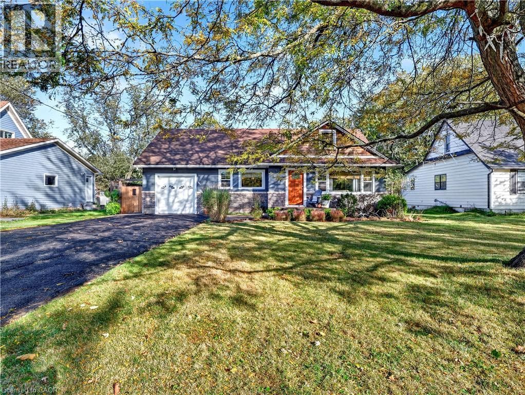 Single Family at 2506 CORAL Avenue, Fort Erie, Ontario - Photo 2 - RE/MAX Garden City Realty