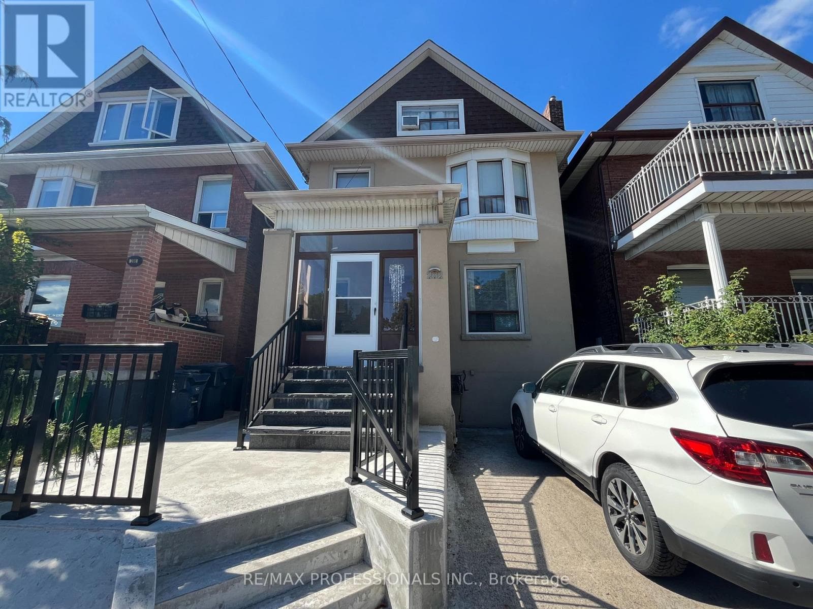 Main- 282 Keele Street
