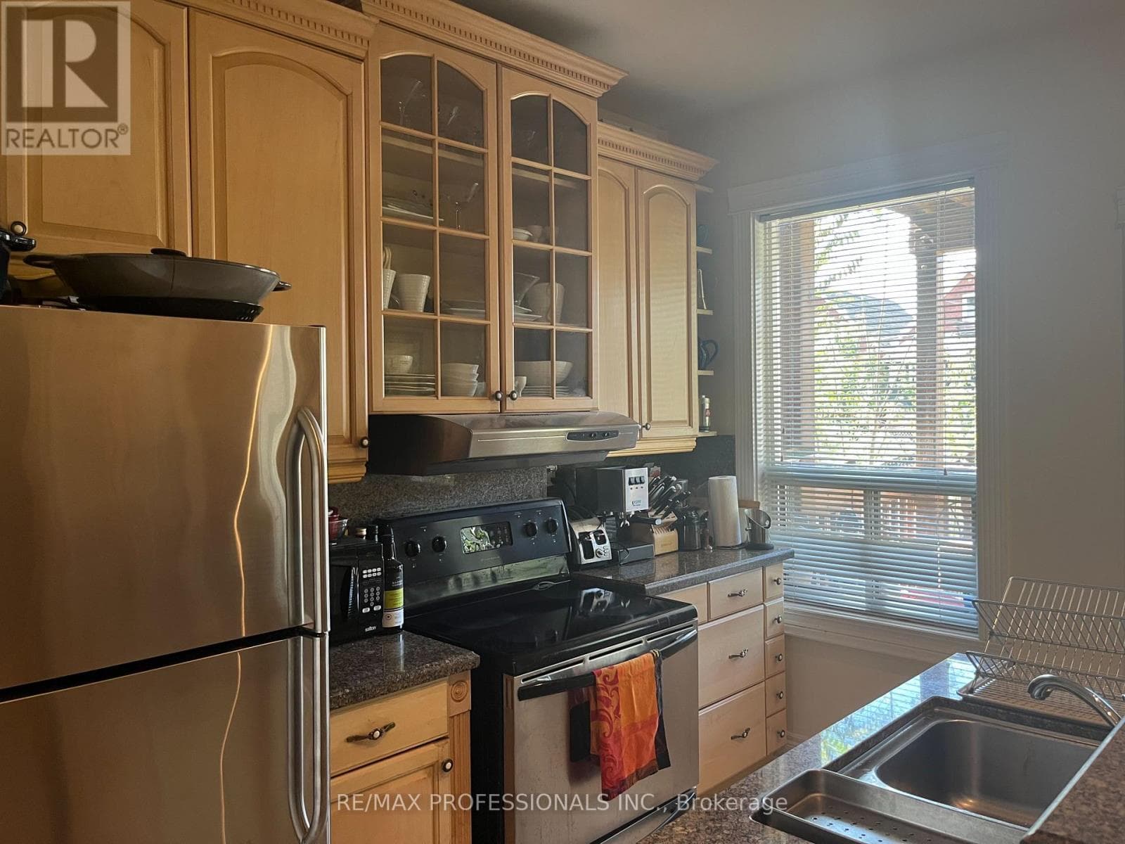 Single Family at Main- 282 Keele Street, Toronto (Junction Area), Ontario - Photo 6 - RE/MAX Garden City Realty