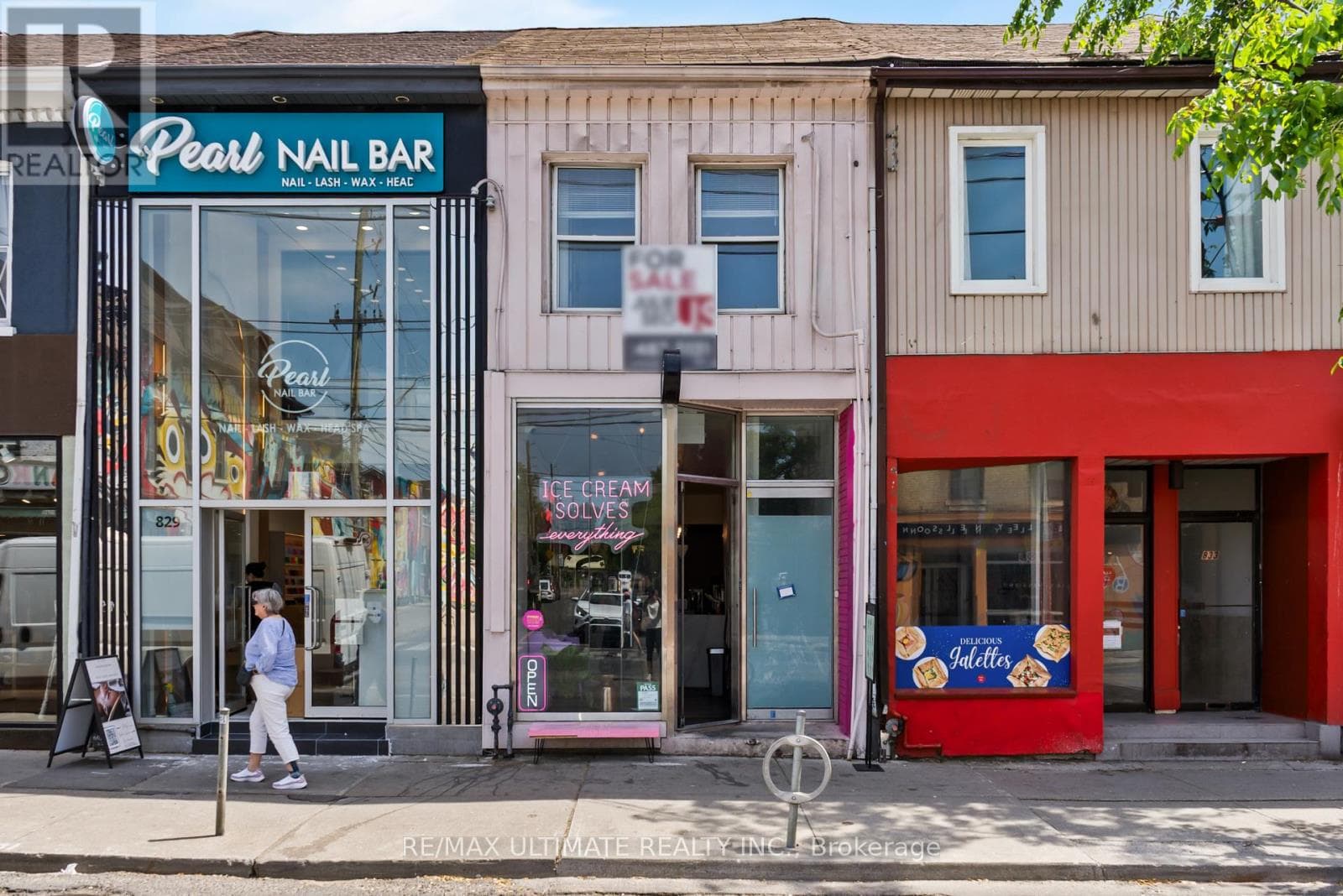 831 Queen Street