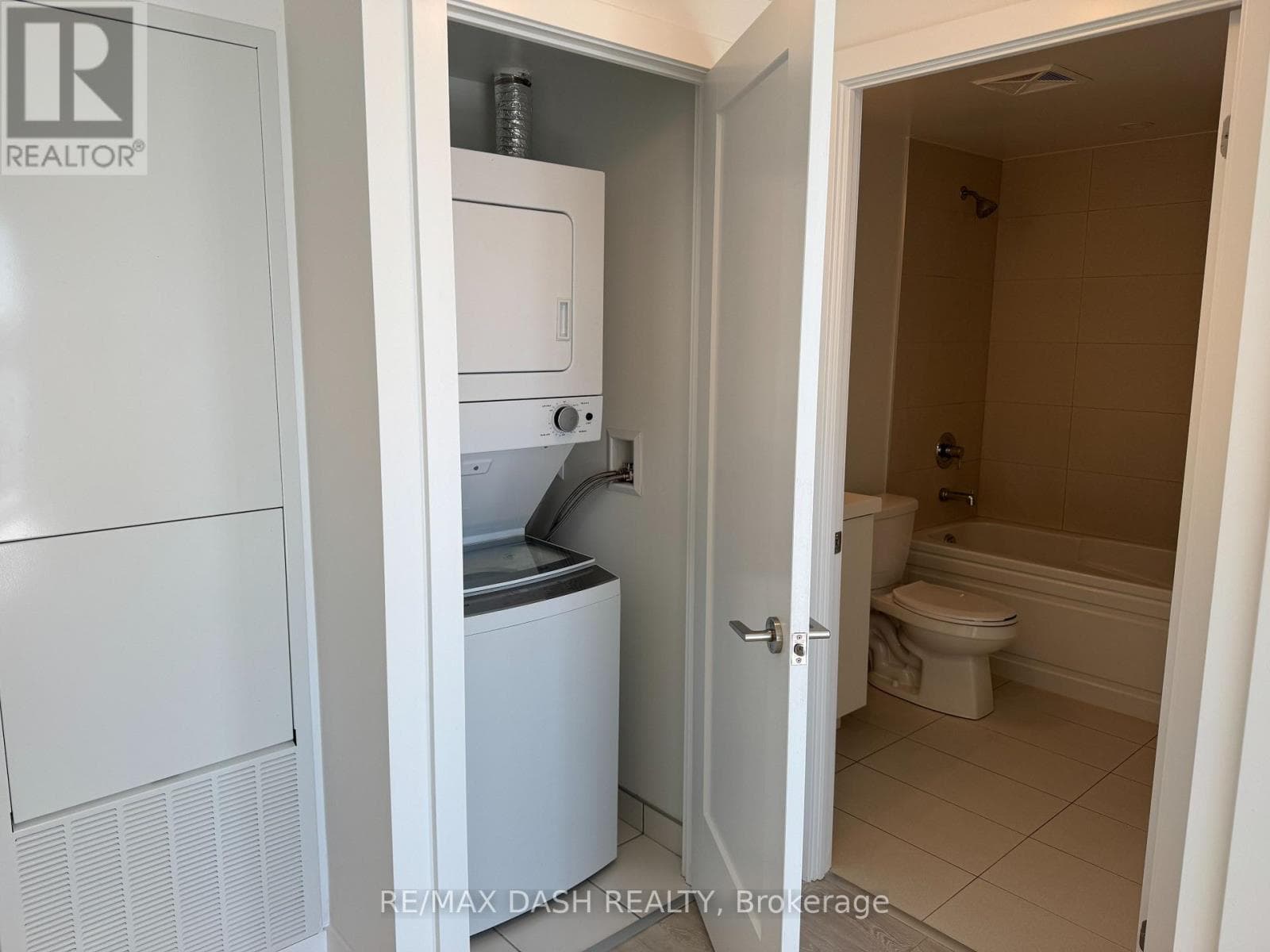 Single Family at 1622- 2545 Simcoe Street, Oshawa (Windfields), Ontario - Photo 6 - RE/MAX Garden City Realty