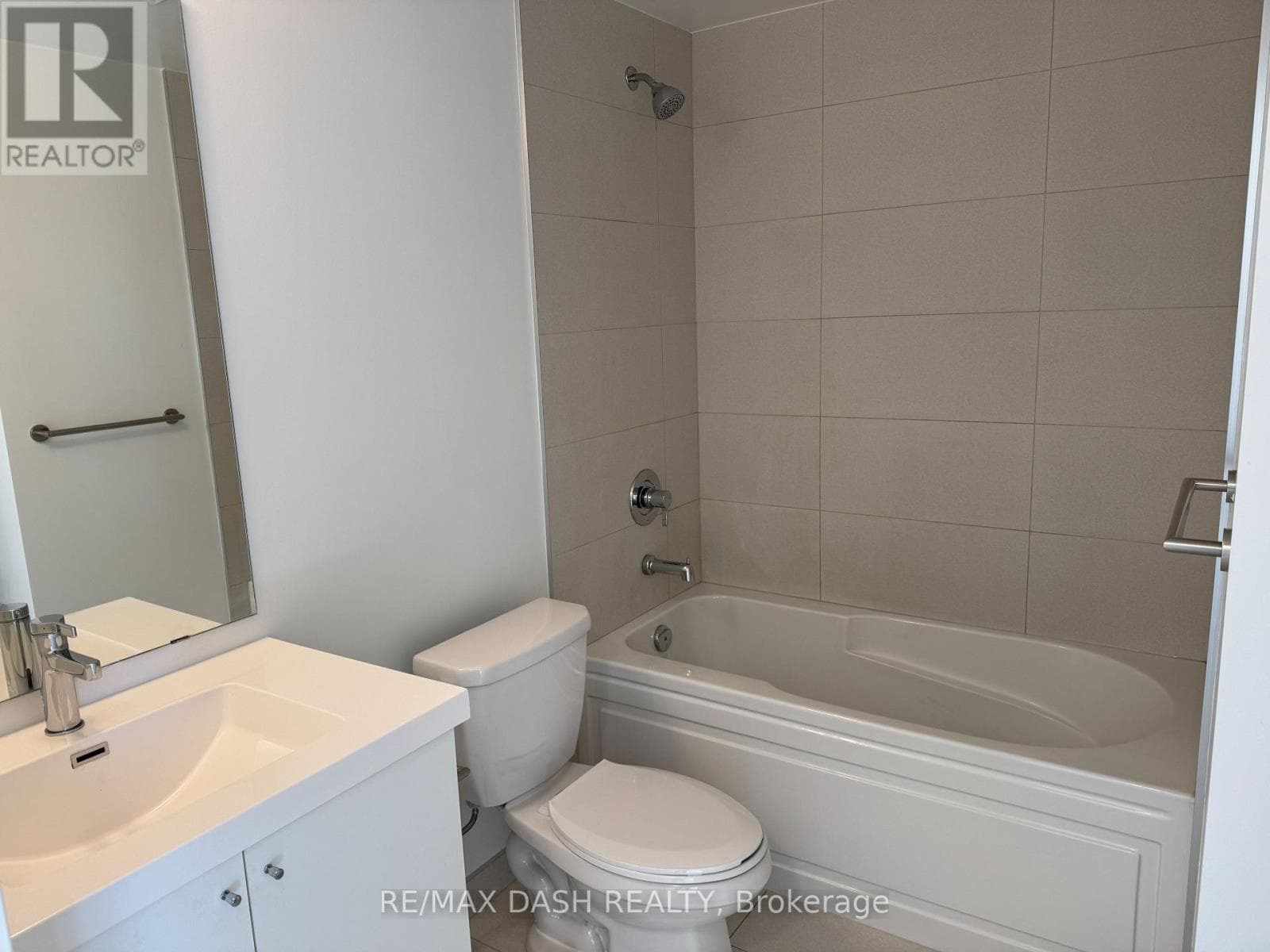 Single Family at 1622- 2545 Simcoe Street, Oshawa (Windfields), Ontario - Photo 7 - RE/MAX Garden City Realty