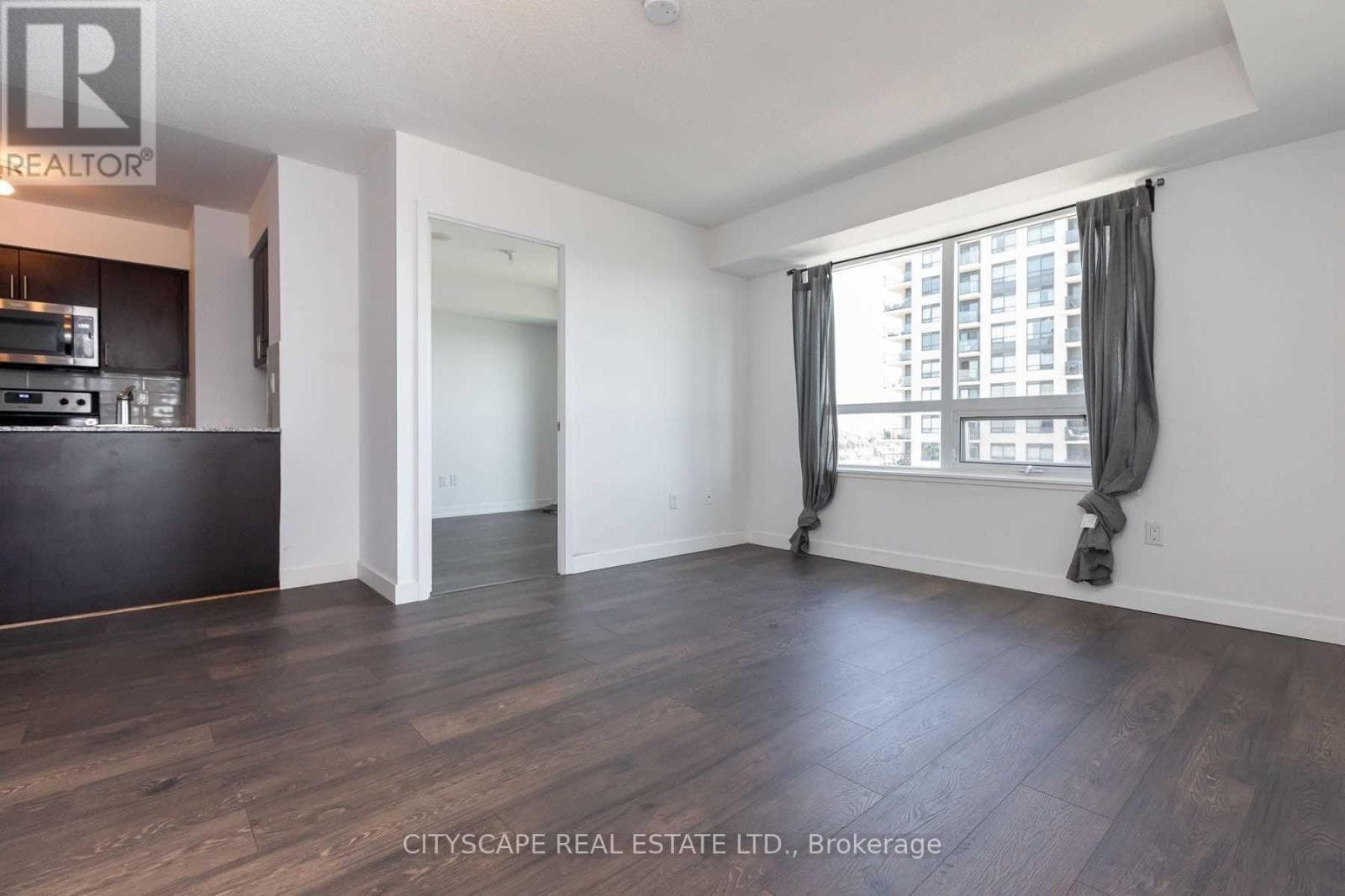 Single Family at 2202- 1420 Dupont Street, Toronto (Dovercourt-Wallace Emerson-Junction), Ontario - Photo 4 - RE/MAX Garden City Realty