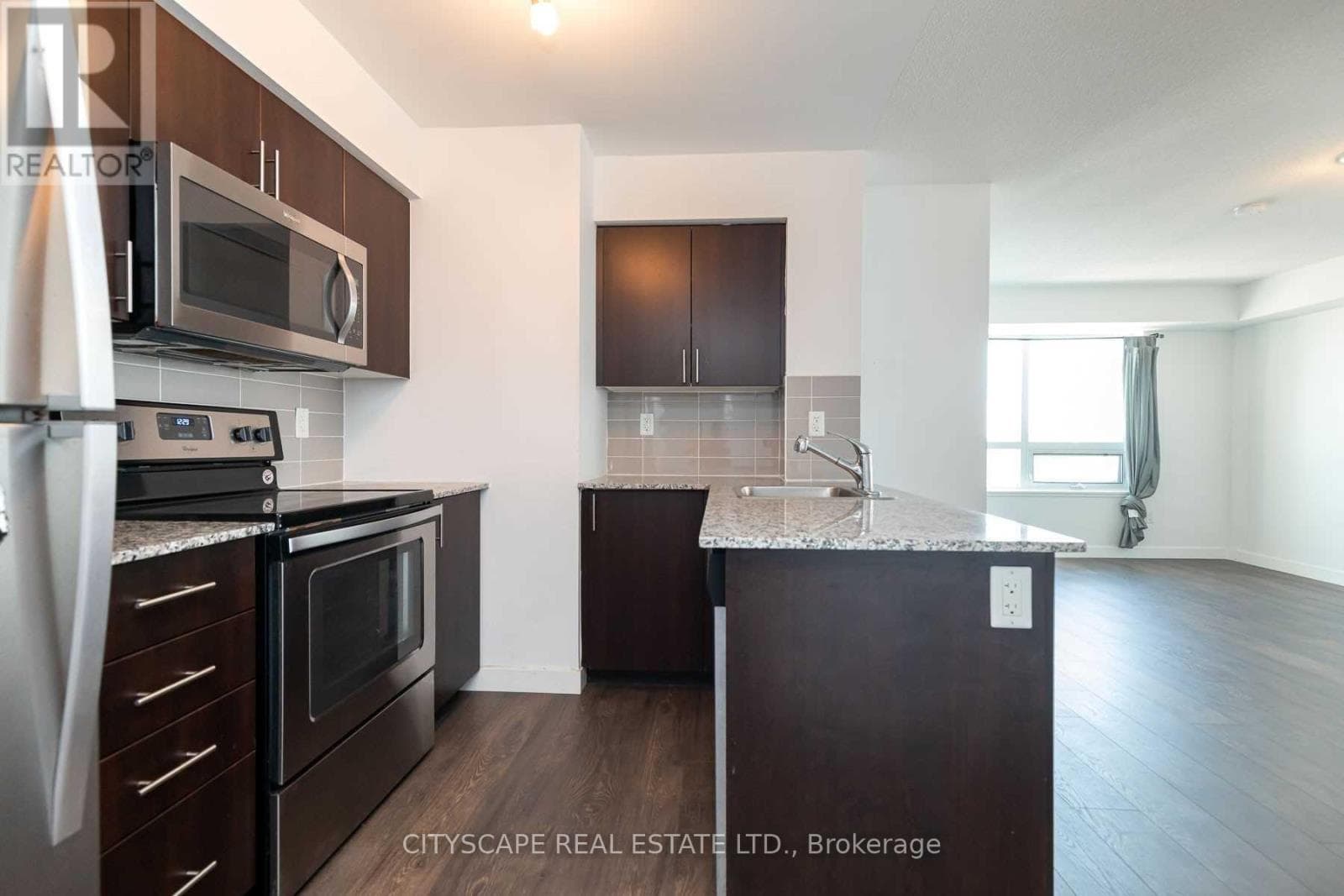 Single Family at 2202- 1420 Dupont Street, Toronto (Dovercourt-Wallace Emerson-Junction), Ontario - Photo 5 - RE/MAX Garden City Realty