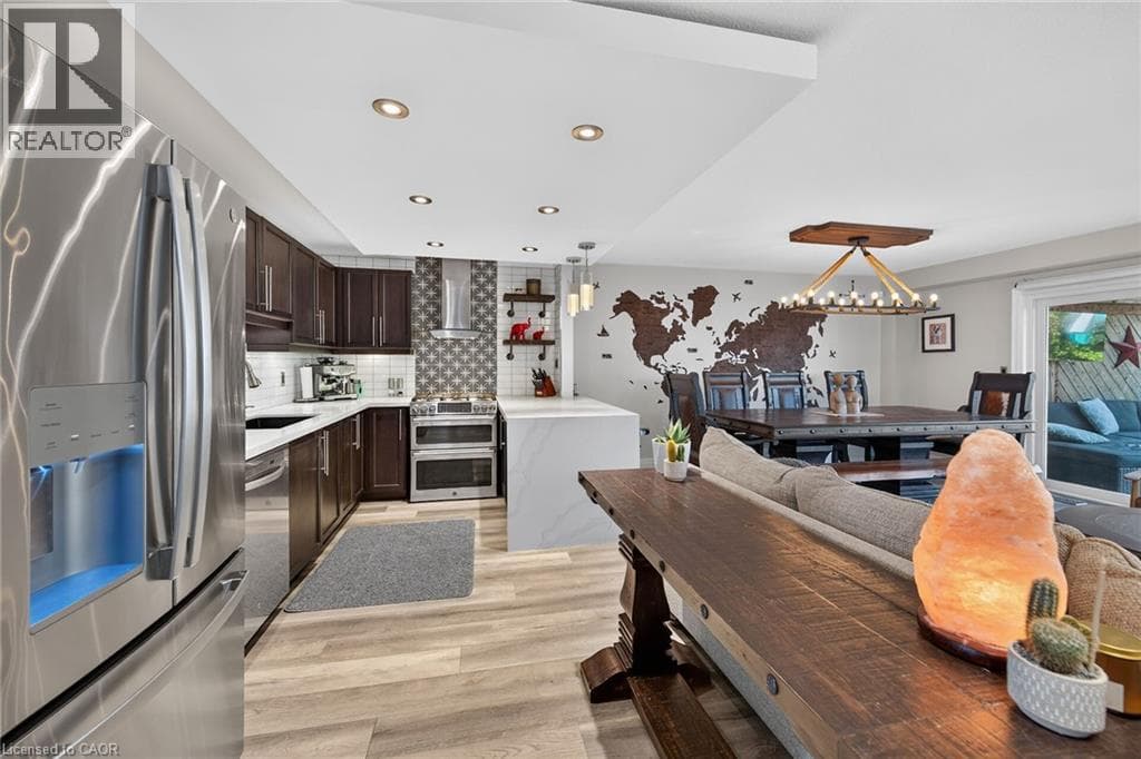 Single Family at 4377 BEVERLEY Crescent, Beamsville, Ontario - Photo 8 - RE/MAX Garden City Realty