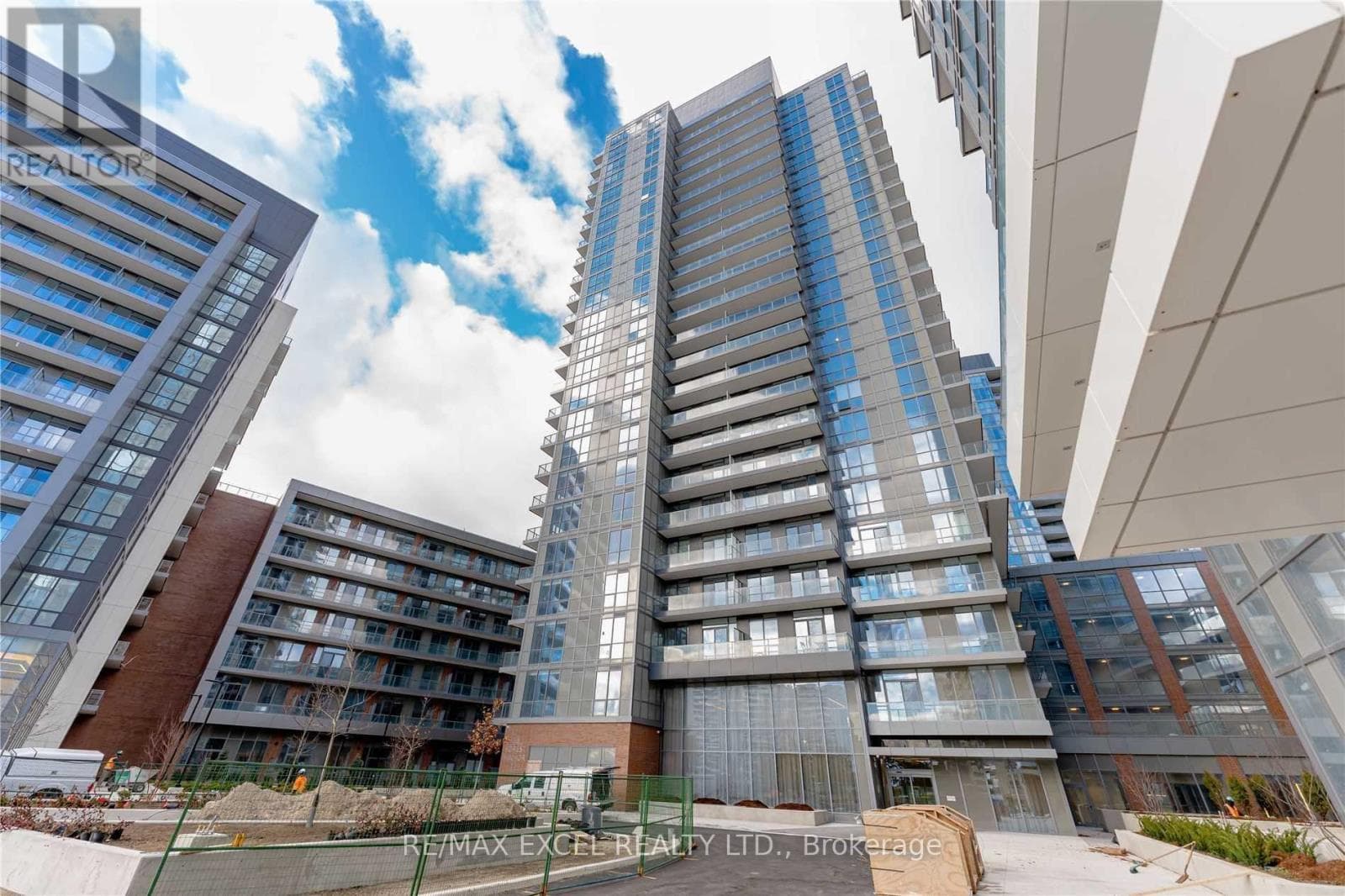 1102- 38 Forest Manor Drive