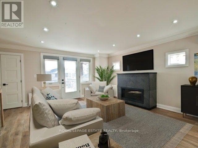 Upper- 22 Wineva Avenue