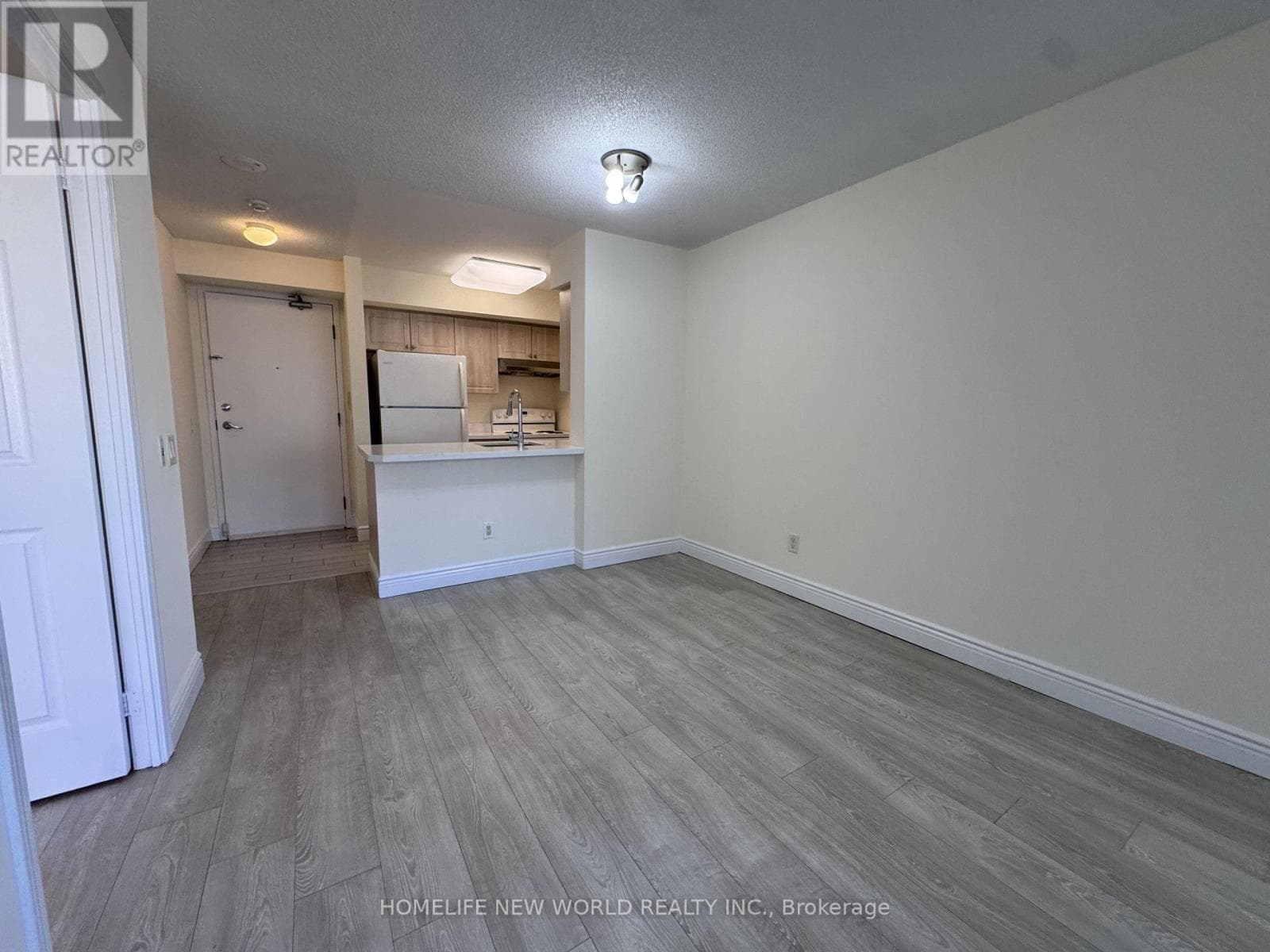 Single Family at 307- 153 Beecroft Road, Toronto (Lansing-Westgate), Ontario - Photo 5 - RE/MAX Garden City Realty