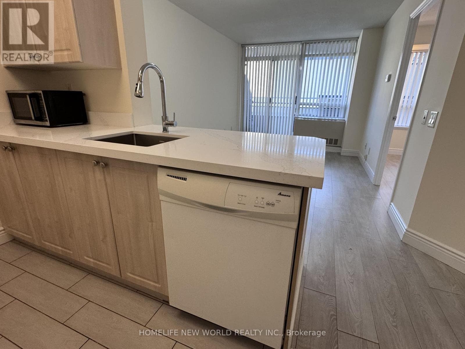 Single Family at 307- 153 Beecroft Road, Toronto (Lansing-Westgate), Ontario - Photo 9 - RE/MAX Garden City Realty