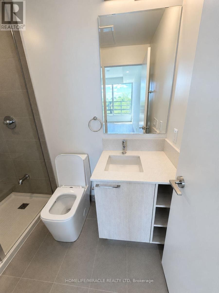 Single Family at 523- 1381 Lakeshore Road, Mississauga (Lakeview), Ontario - Photo 5 - RE/MAX Garden City Realty