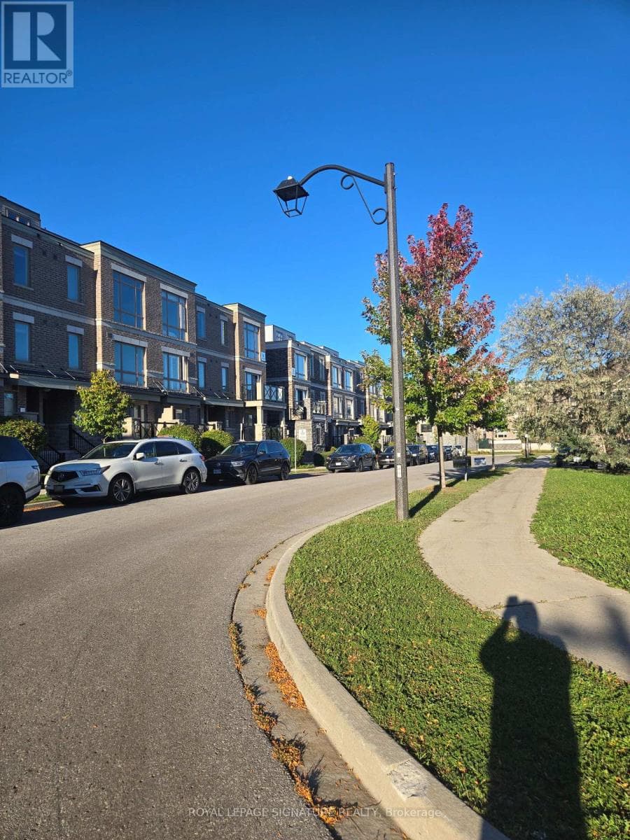 1110- 65 Lindcrest Manor