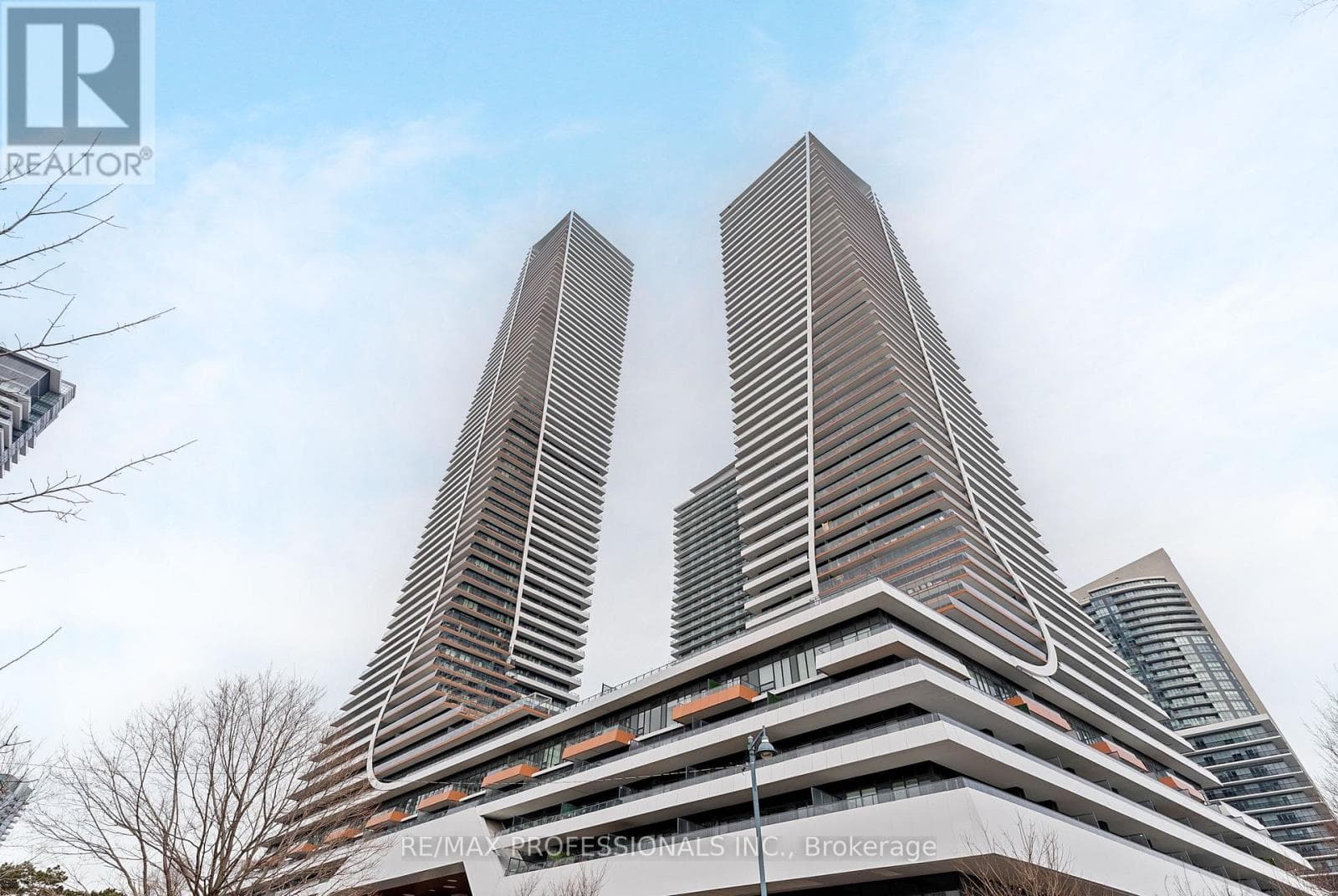 1614- 30 Shore Breeze Drive