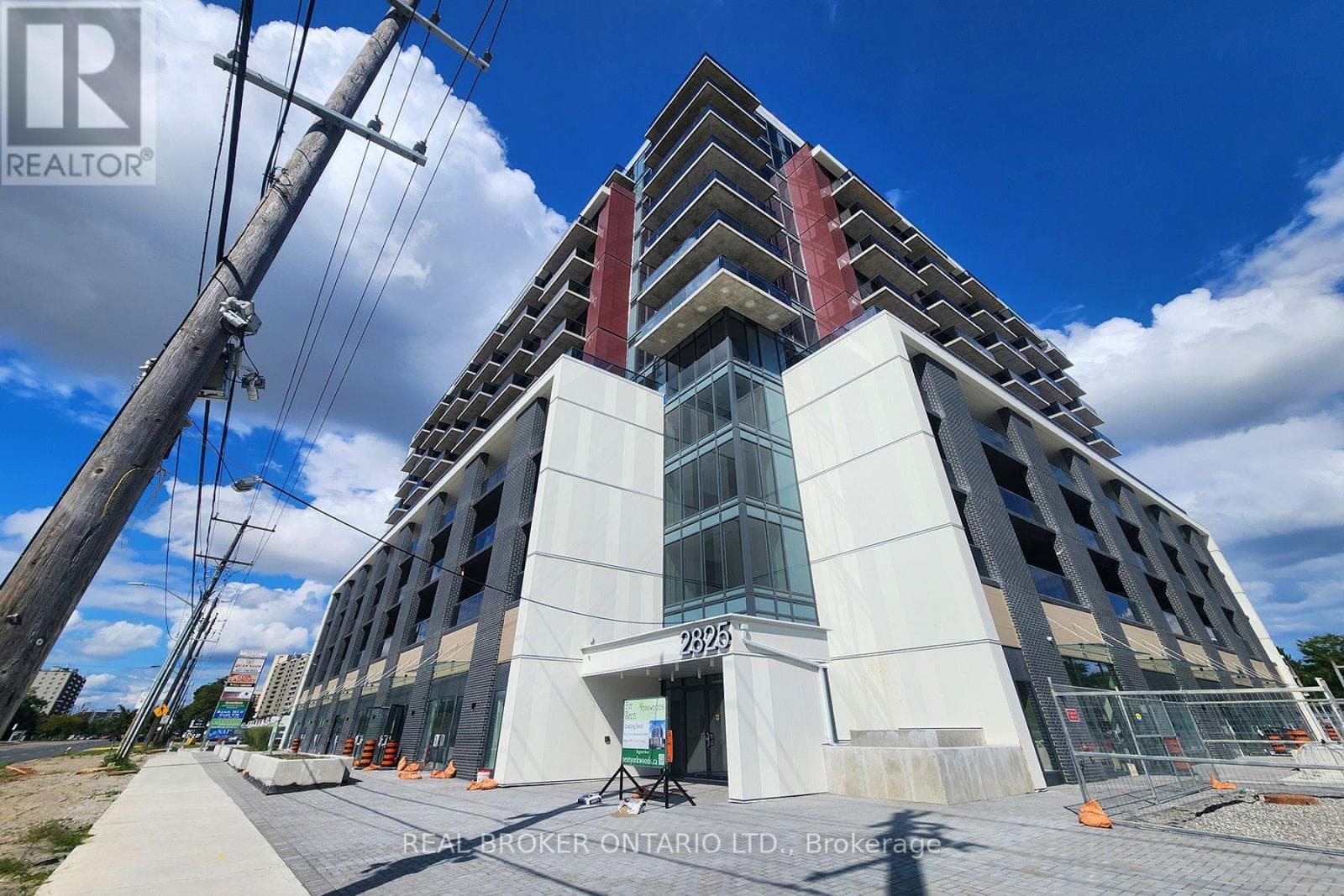 604- 2825 Jane Street