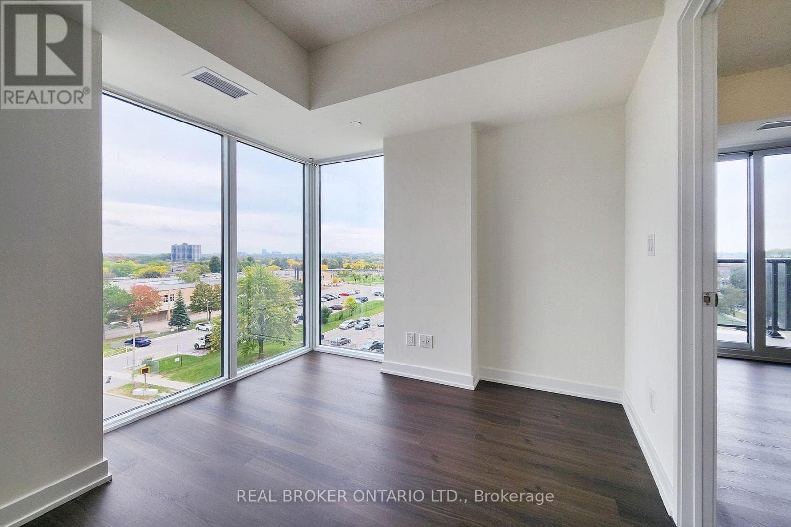 Single Family at 604- 2825 Jane Street, Toronto (Glenfield-Jane Heights), Ontario - Photo 10 - RE/MAX Garden City Realty