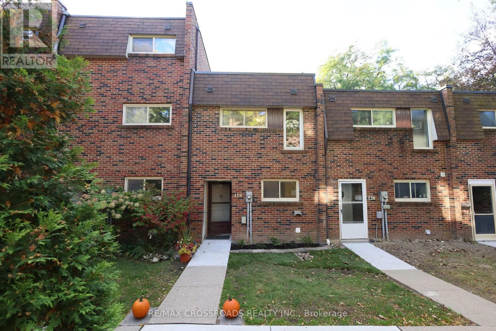 118 Wales Avenue