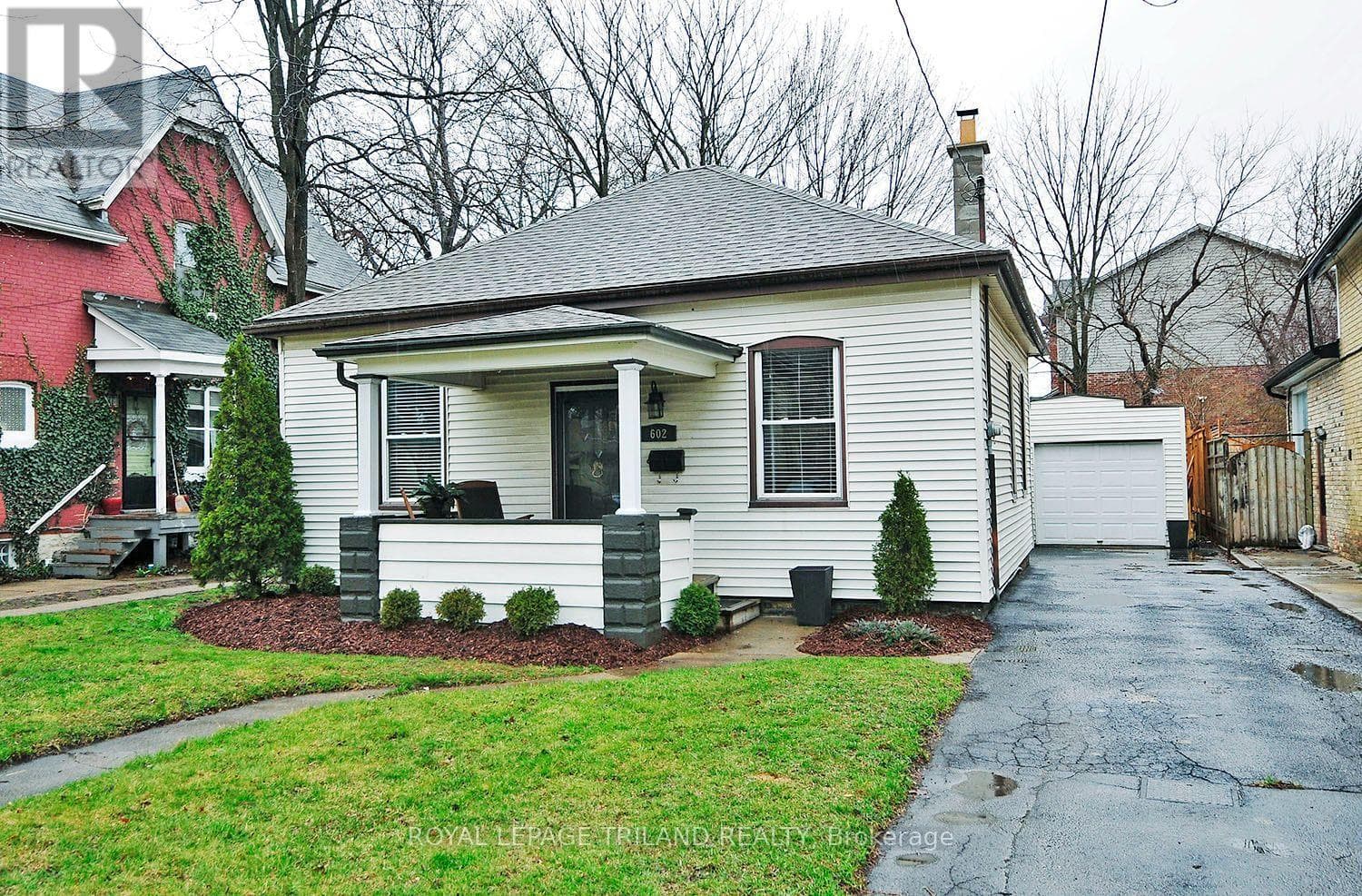Single Family at 602 CENTRAL Avenue, London East (East F), Ontario - Photo 2 - RE/MAX Garden City Realty