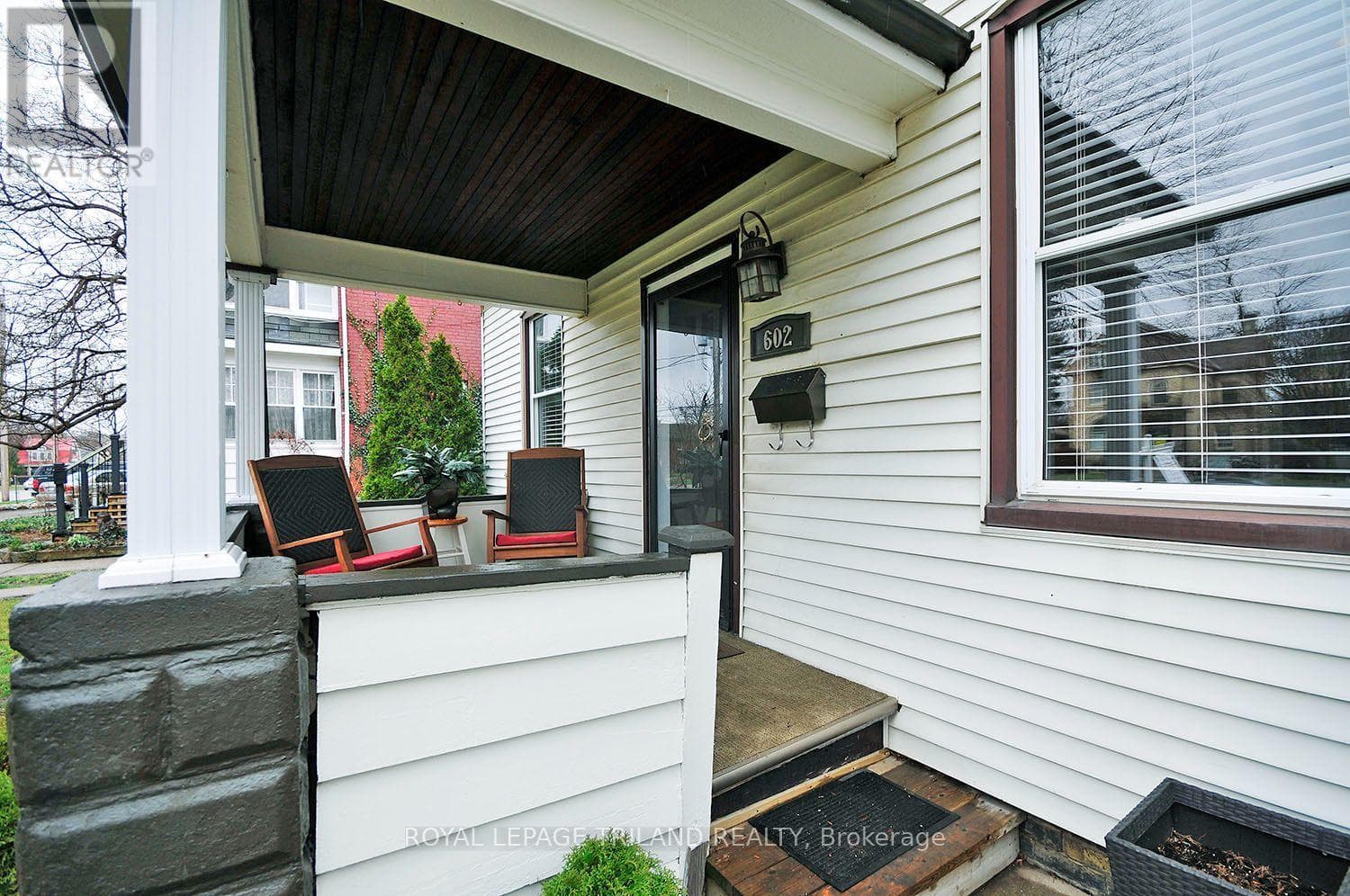 Single Family at 602 CENTRAL Avenue, London East (East F), Ontario - Photo 3 - RE/MAX Garden City Realty