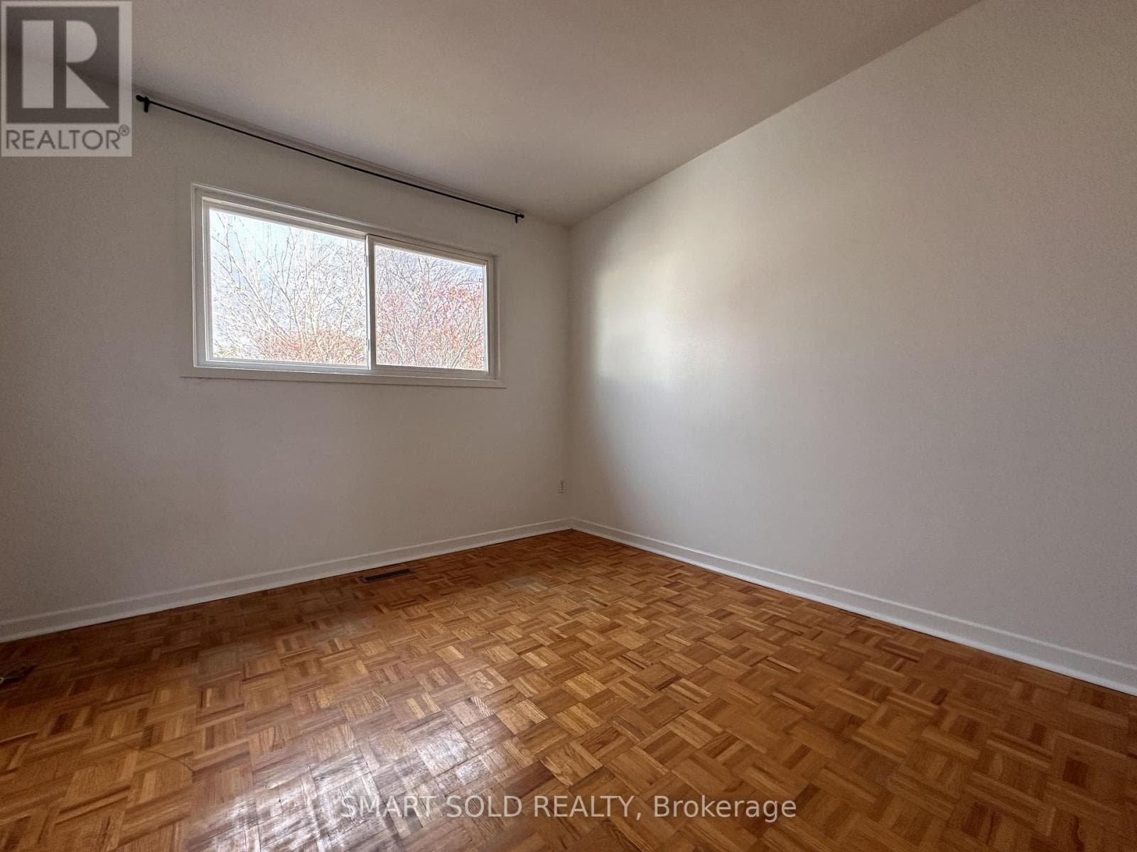Single Family at 117 Micmac Crescent, Toronto (Henry Farm), Ontario - Photo 5 - RE/MAX Garden City Realty