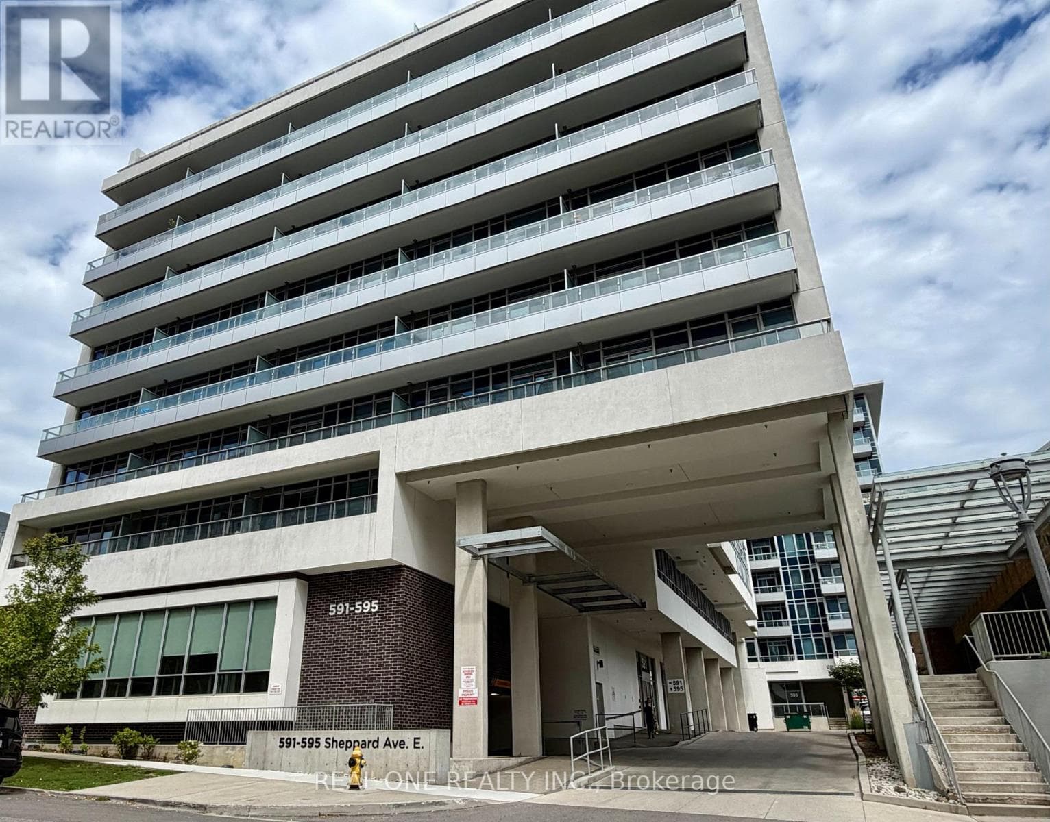 308- 591 Sheppard Avenue