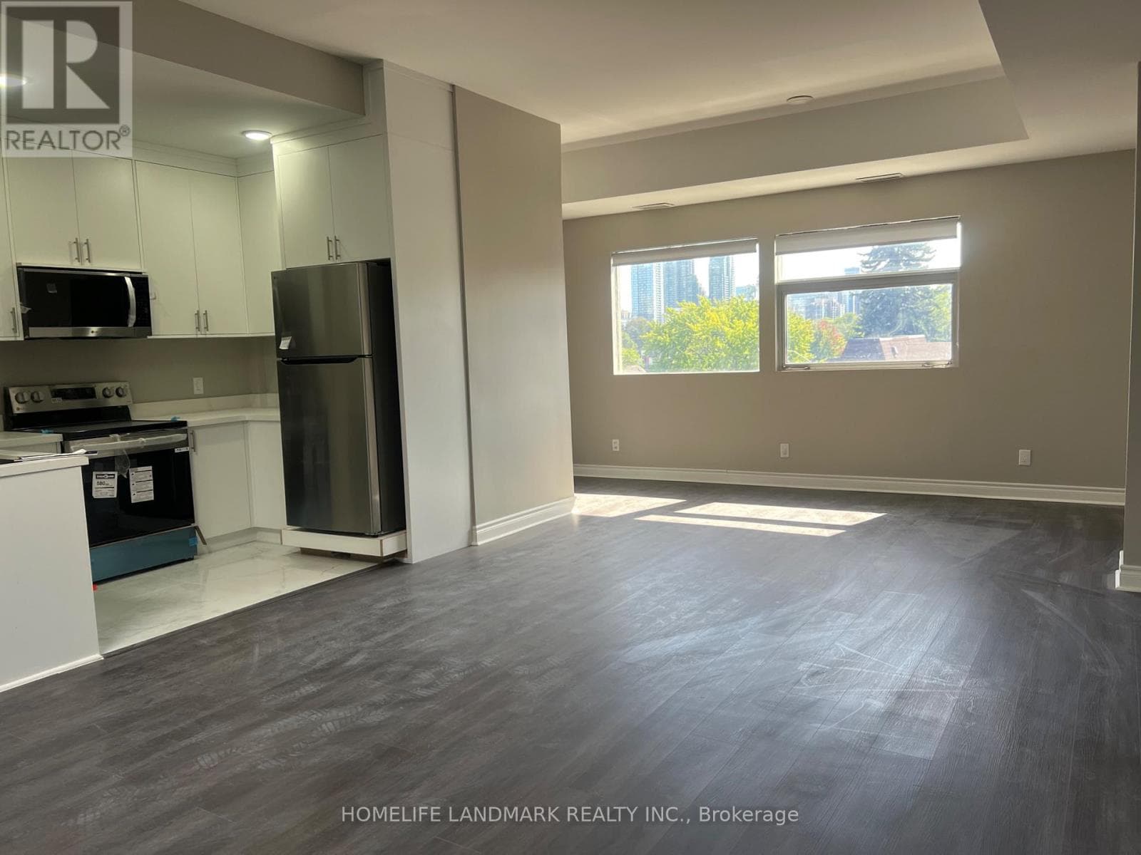 Single Family at 301- 89 FINCH Avenue, Toronto (Newtonbrook West), Ontario - Photo 3 - RE/MAX Garden City Realty