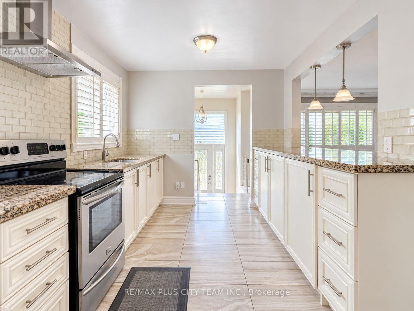 Single Family at Main- 50 Blossom Crescent, Toronto (Glenfield-Jane Heights), Ontario - Photo 7 - RE/MAX Garden City Realty